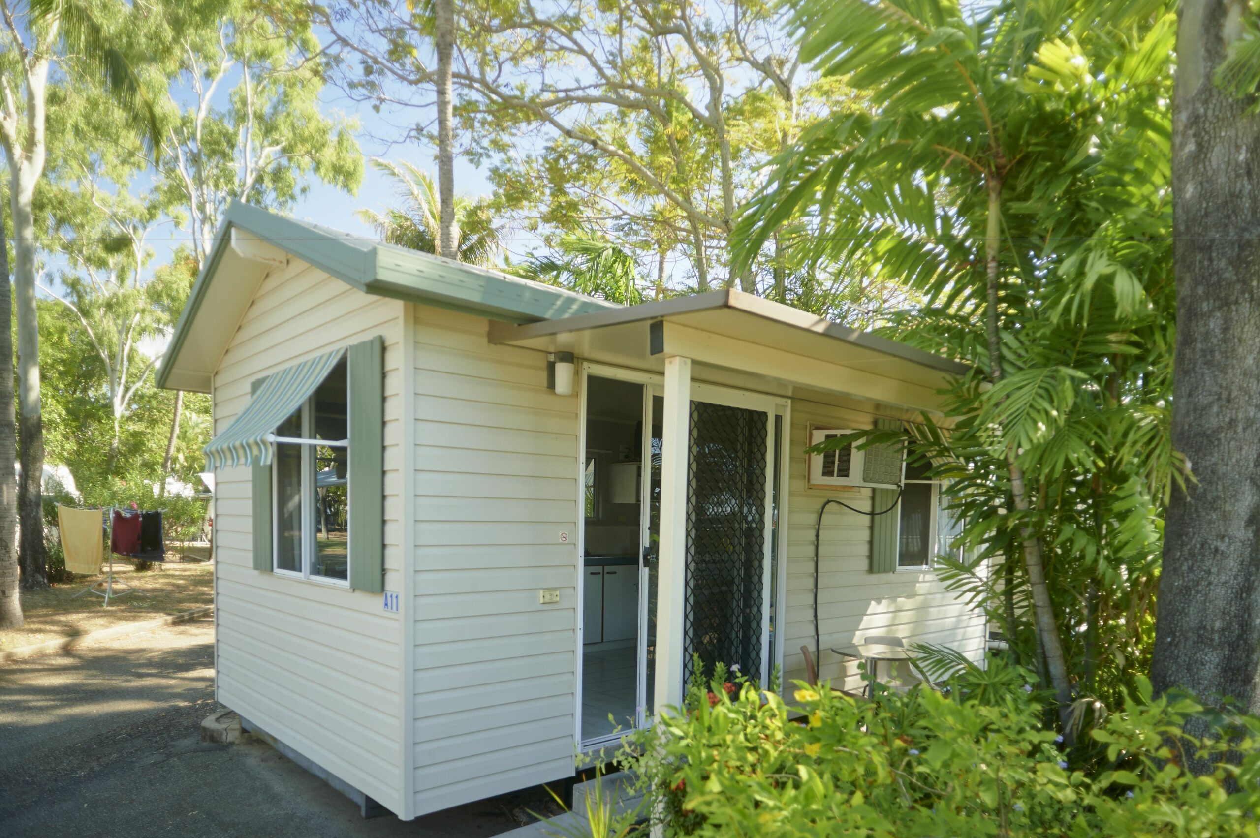 BIG4 Rowes Bay Beachfront Holiday Park