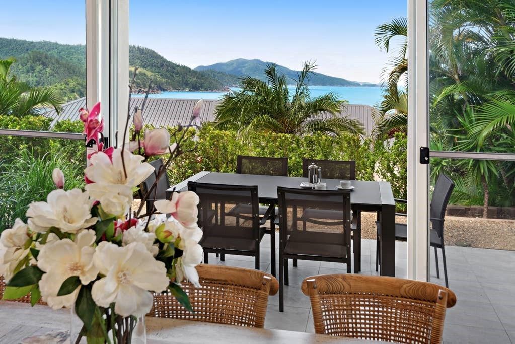 La Bella Waters 8 - Beautiful Seaview Property on Hamilton Island