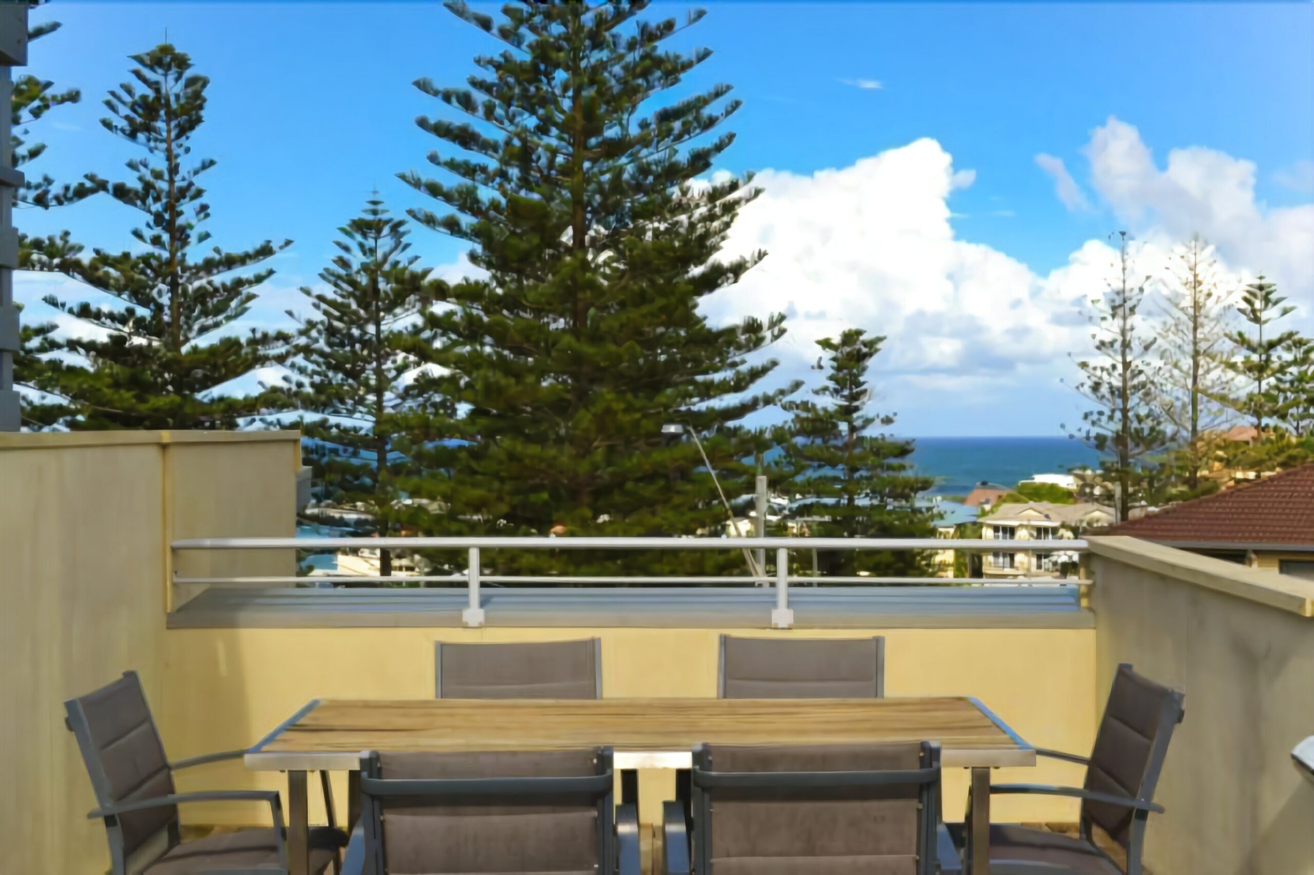 Seaspray Apartments