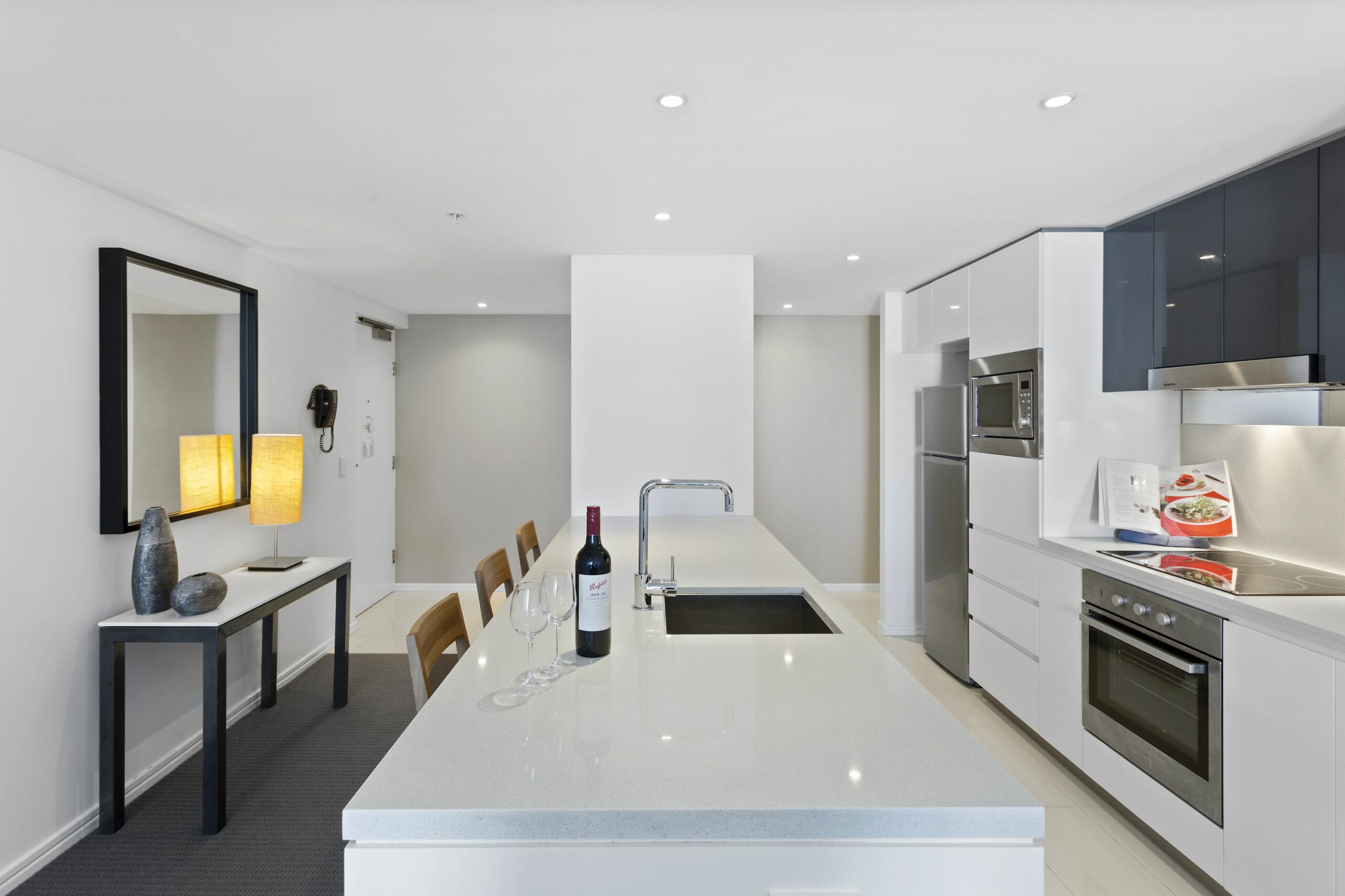 Holiday Holiday - H Residence Apartments