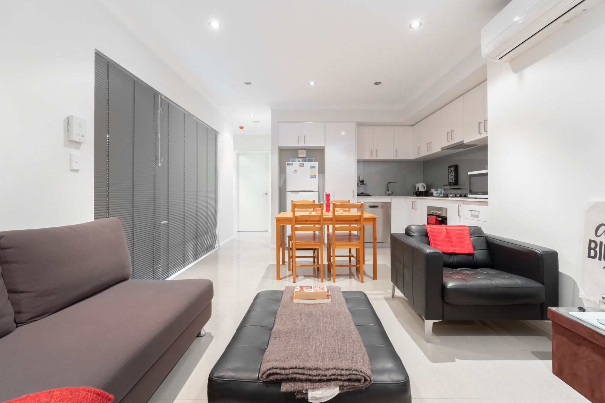 Conveniently Located Luxury Home – 10 Mins from CBD