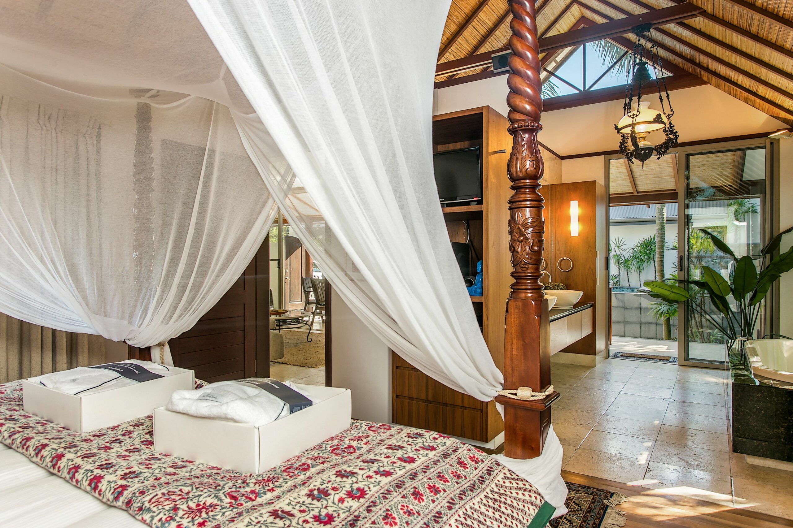 Your Luxury Escape - Amala Villa