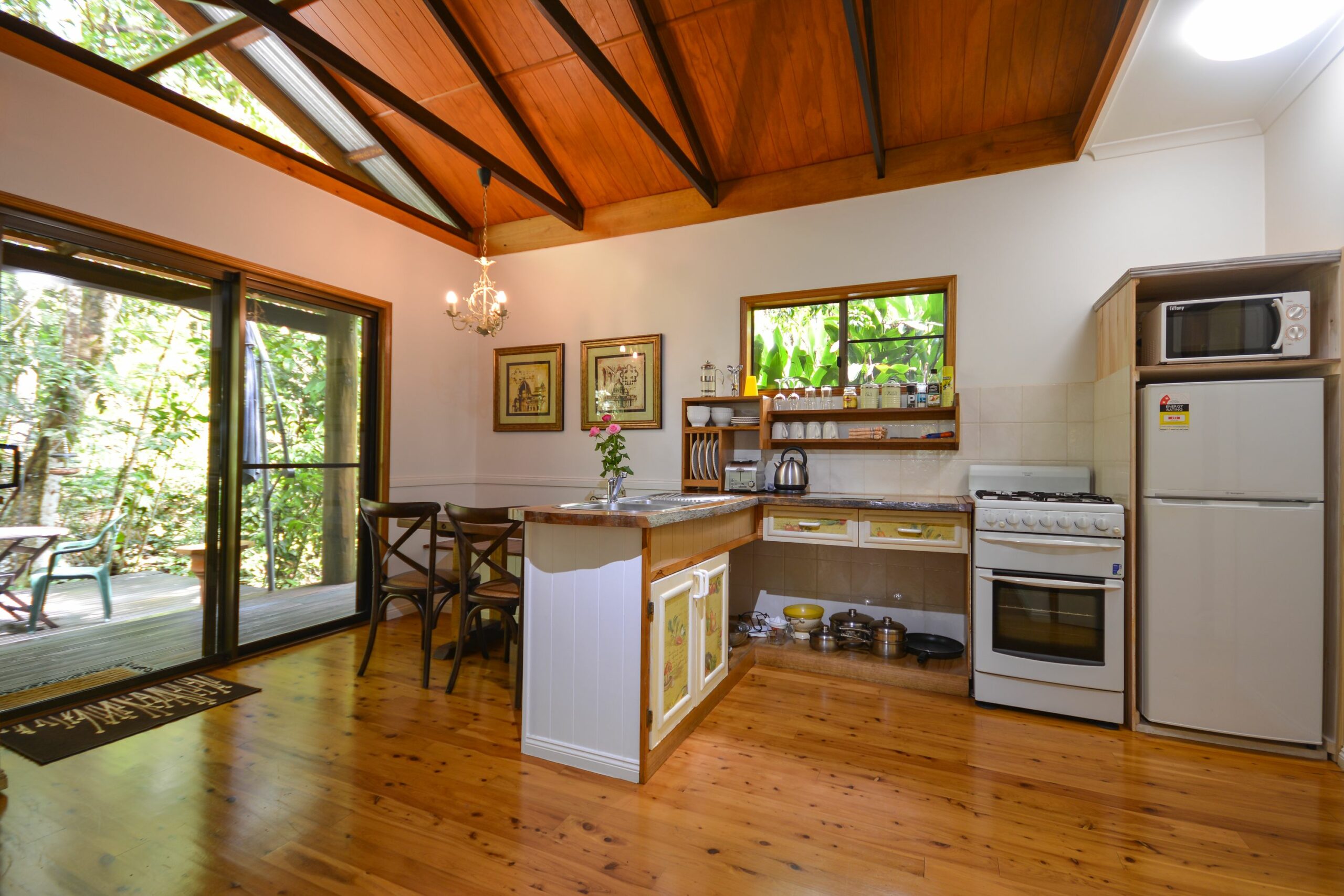 Crater Lakes Rainforest Cottages