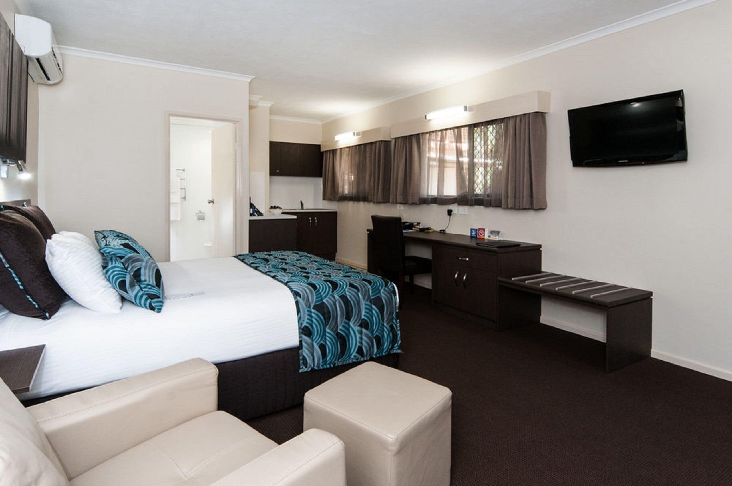 Comfort Inn & Suites Robertson Gardens