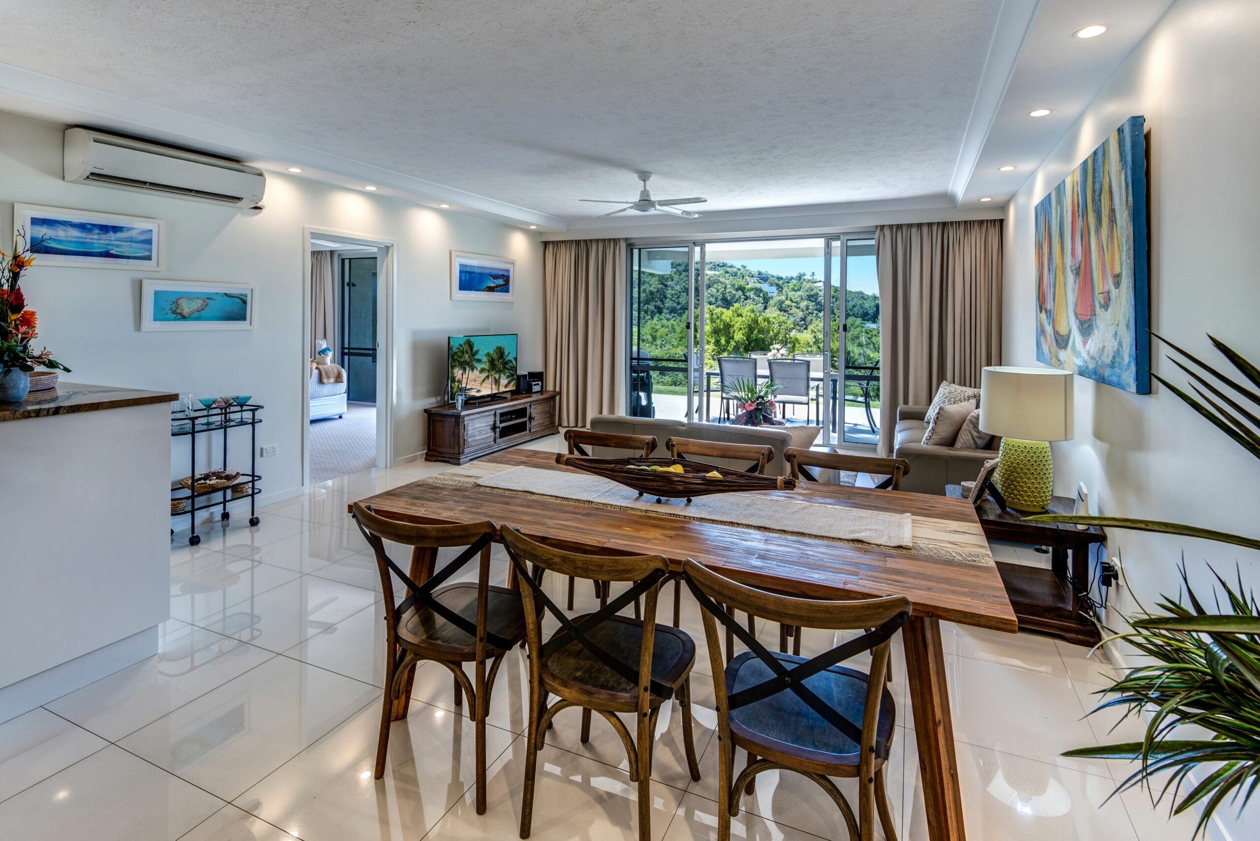 Poinciana 011 Deluxe 2 Bedroom Apartment Centrally Located With Golf Buggy