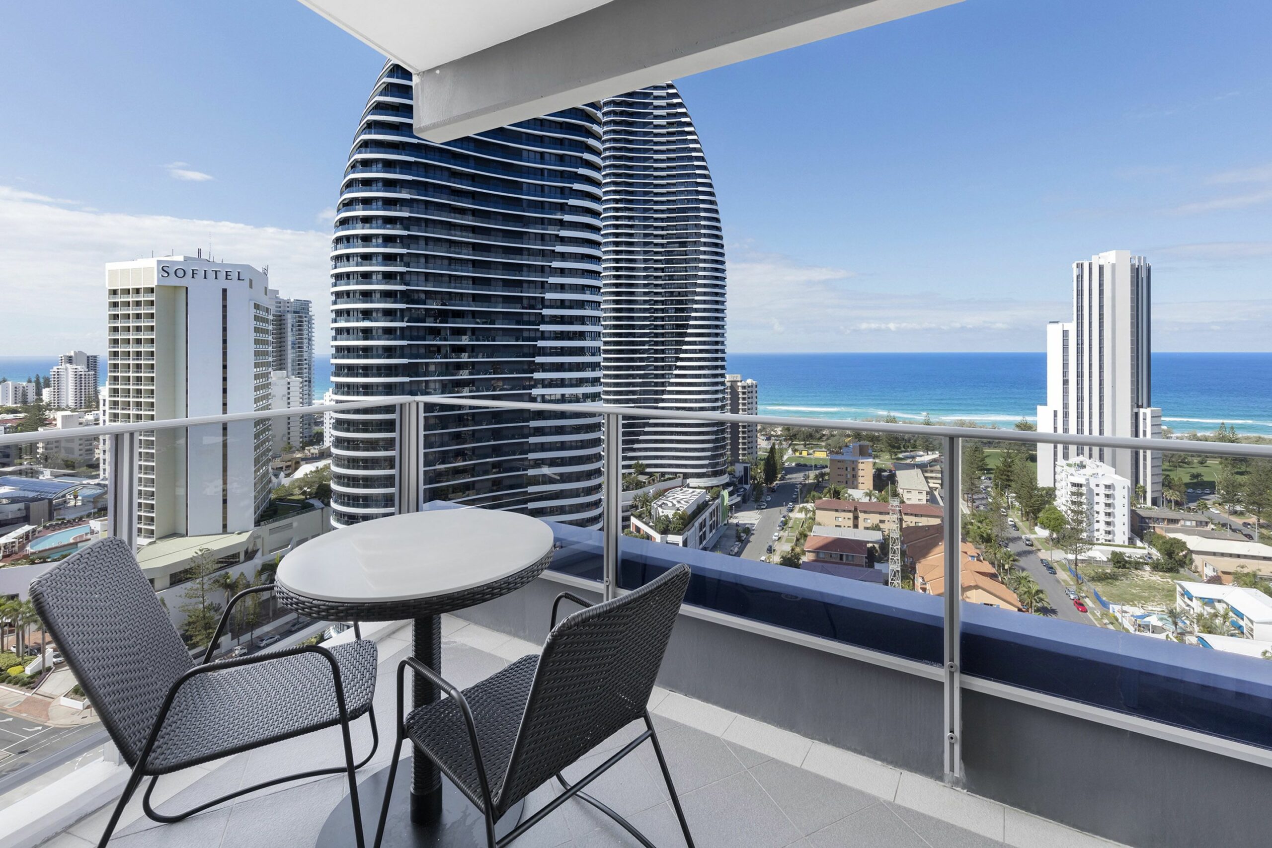 Meriton Suites Broadbeach, Gold Coast