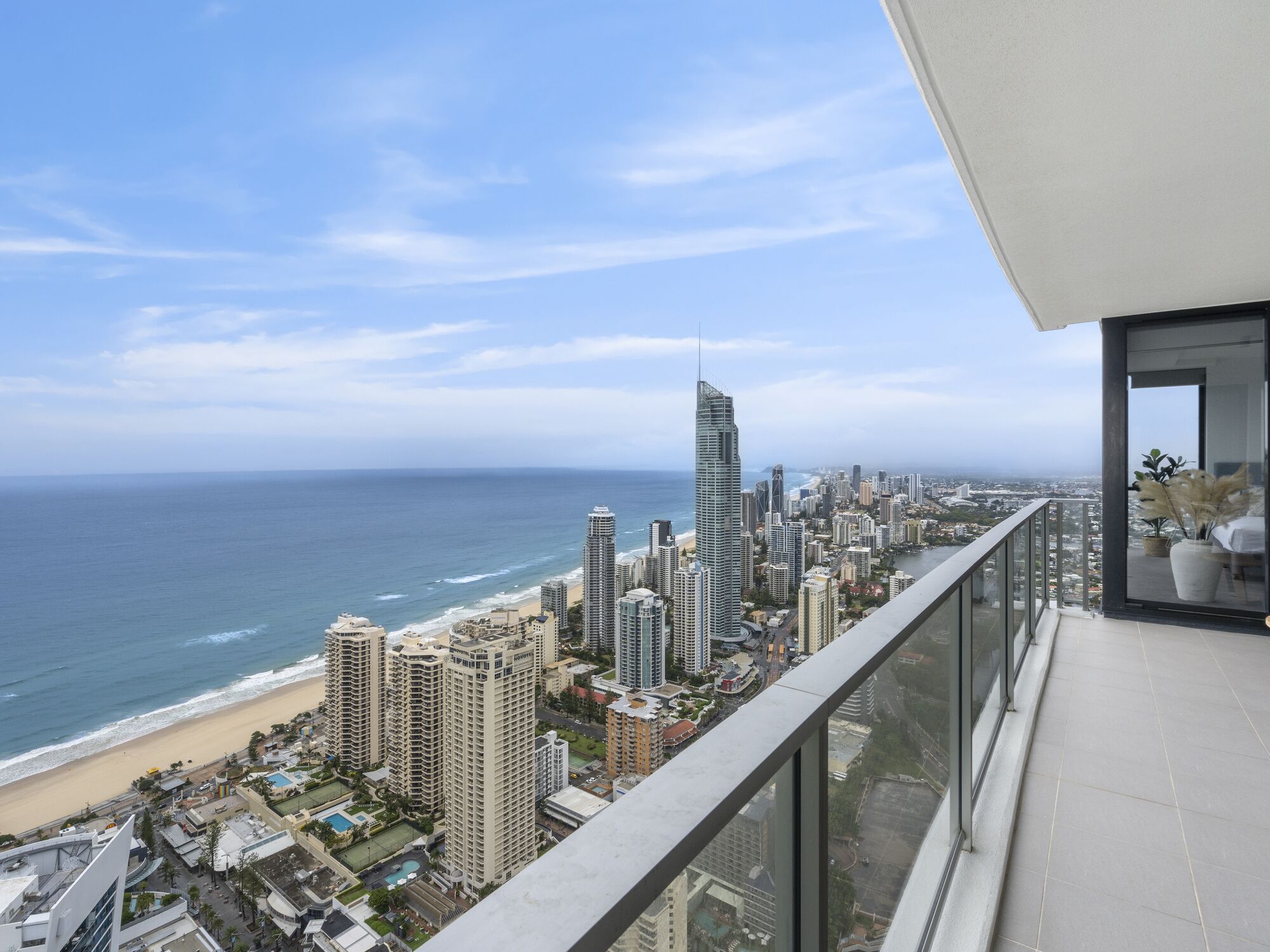 Circle on Cavill Surfers Paradise - GCLR