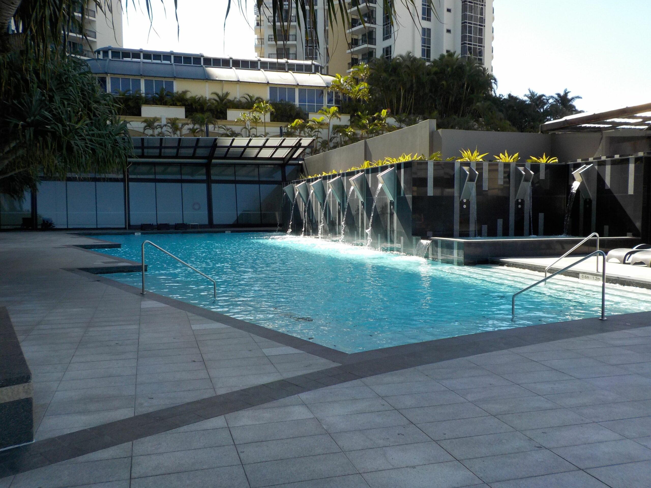 Circle on Cavill - HR Surfers Paradise