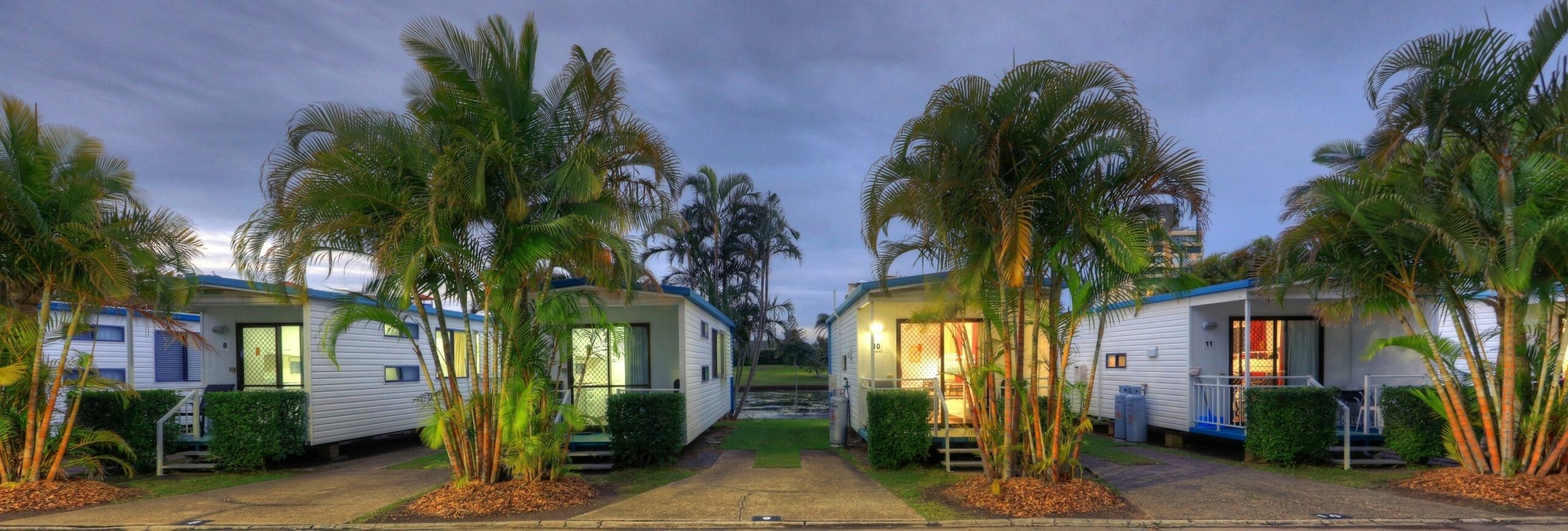 Alex Beach Cabins