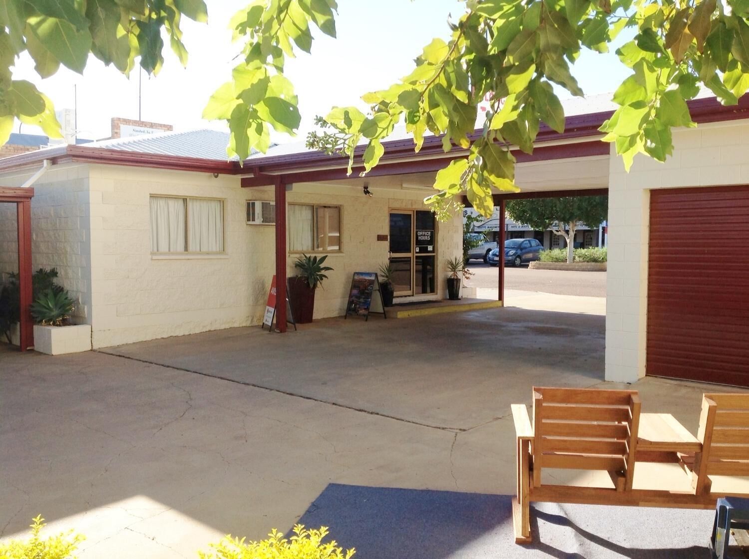 Longreach Motel