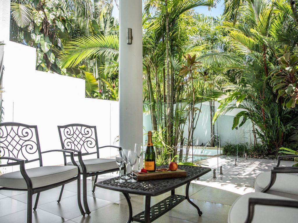 Stunning Sands Villa on the Beachfront @ Port Douglas