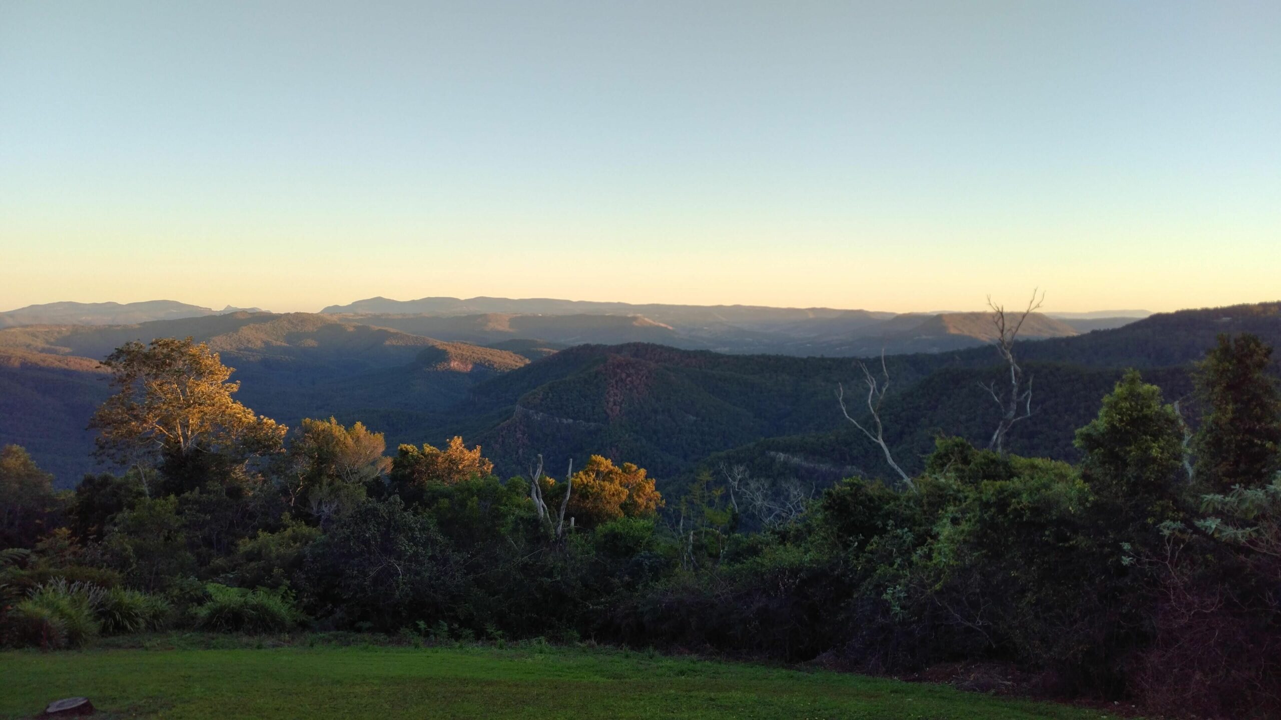 Mountain Lookout, the weekender Mt Tamborine