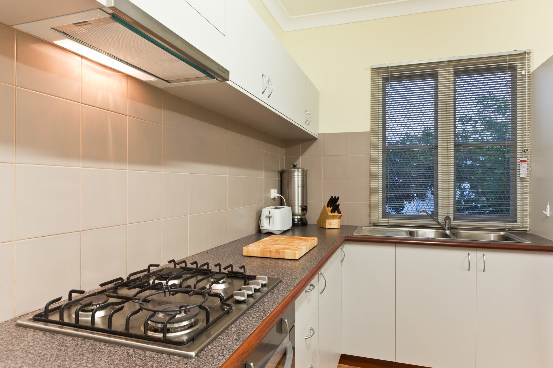 Exmouth Villas Unit 30 - Large Undercover Deck for Entertaining