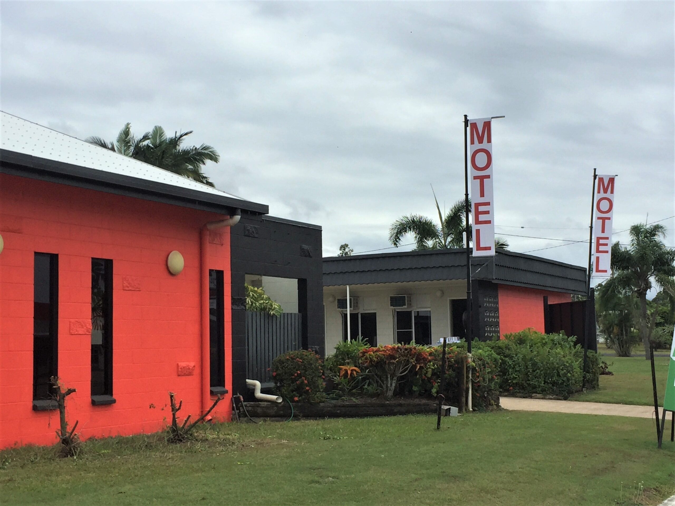 Cardwell at the Beach (Lyndock Motel)