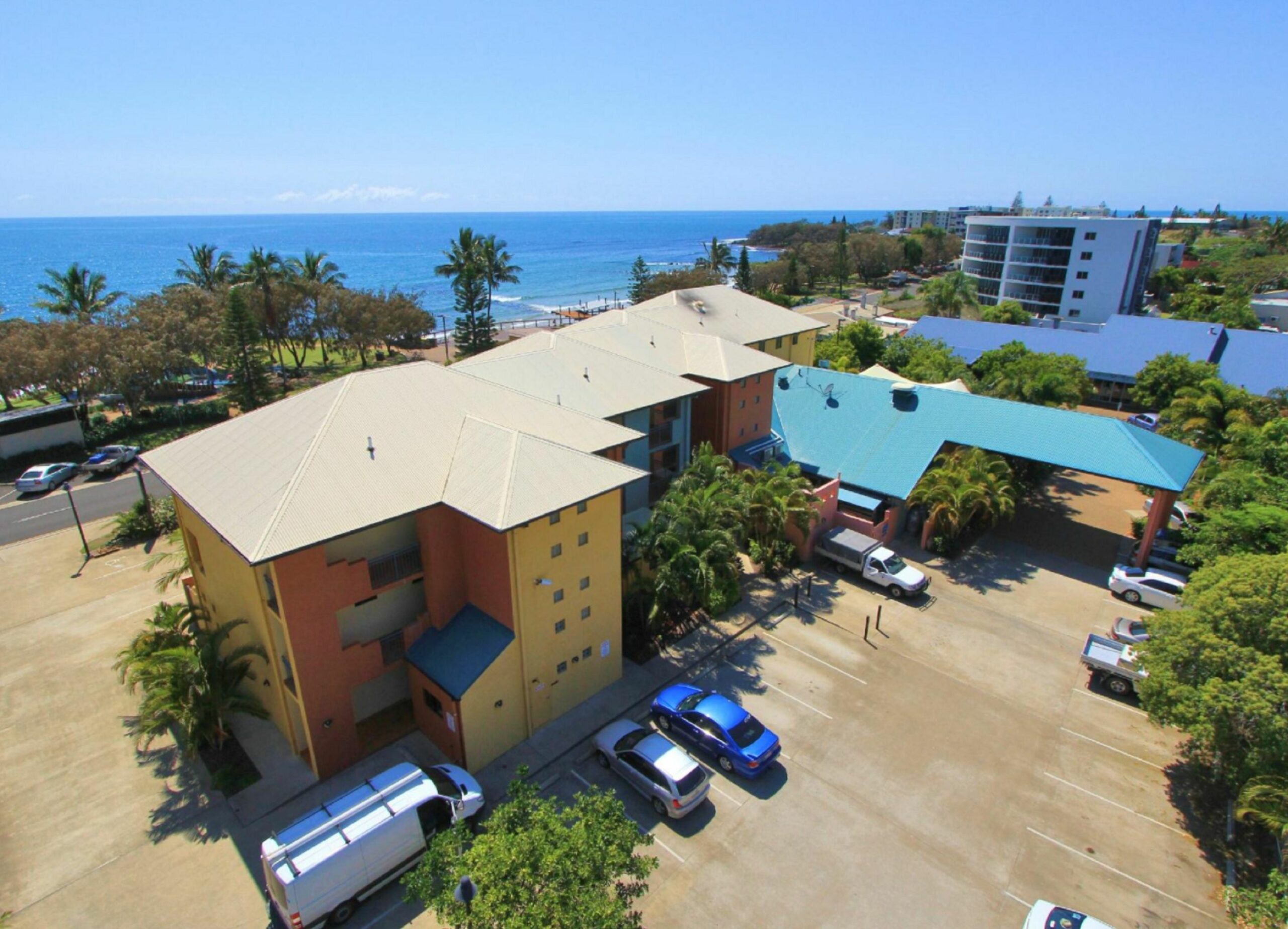 Kacys Bargara Beach Motel