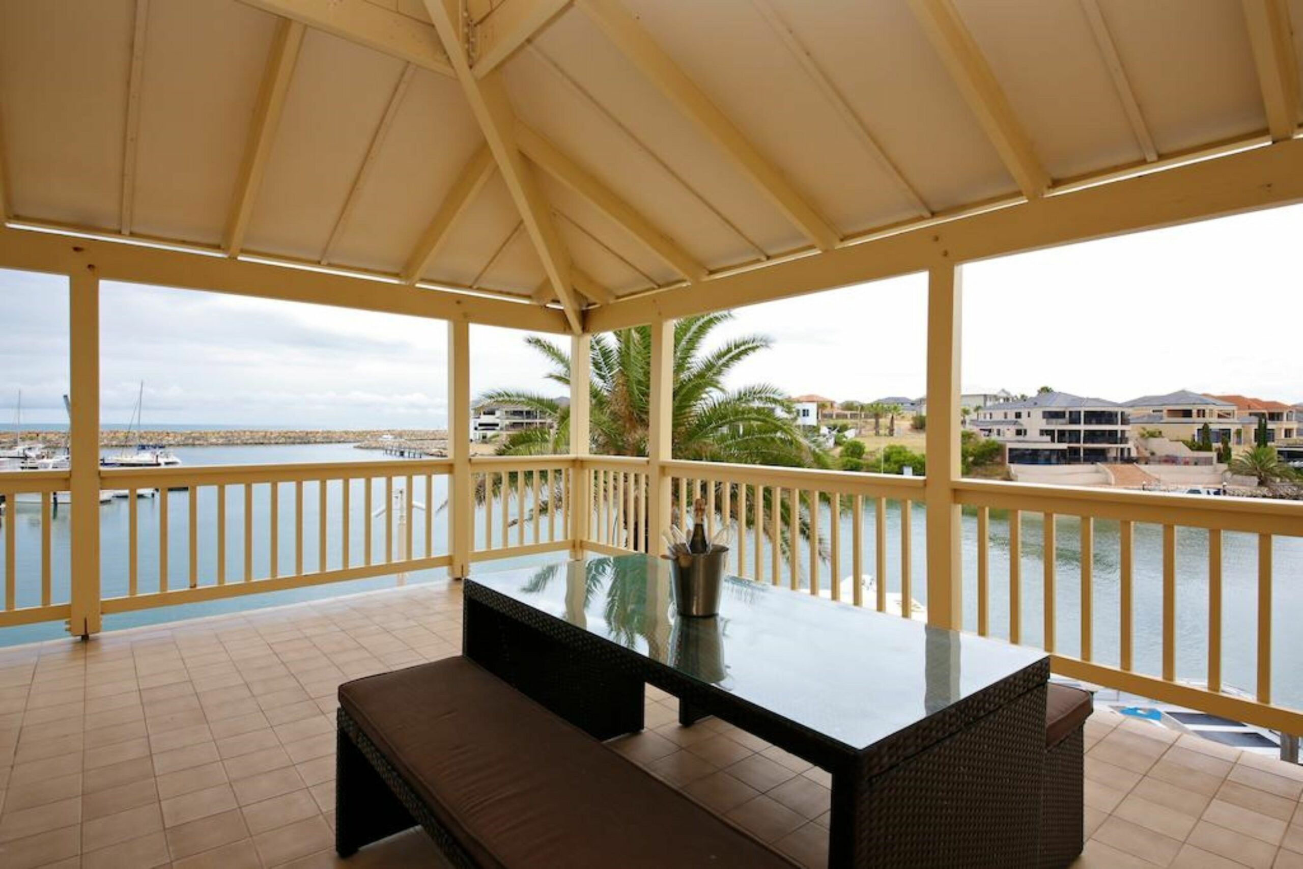 The Marina Hotel - Mindarie