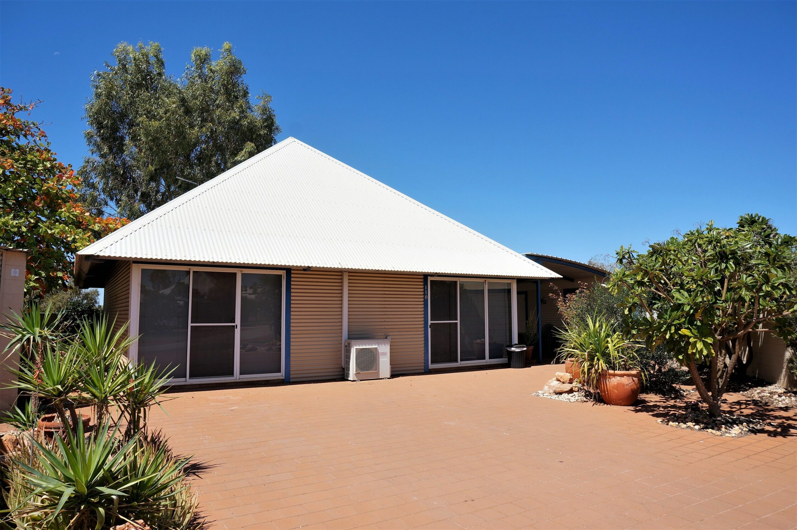 Osprey Holiday Village Unit 110 - Wake up to the Birds in Your 4 Poster bed With a View