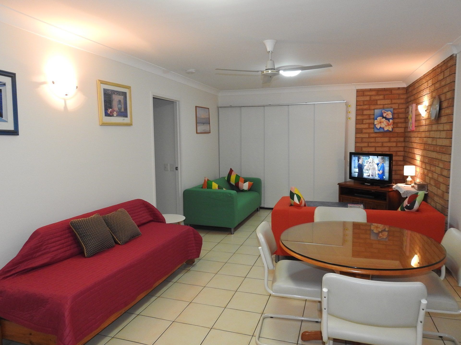 Immaculate First Floor Waterfront Unit - Welsby Pde, Bongaree