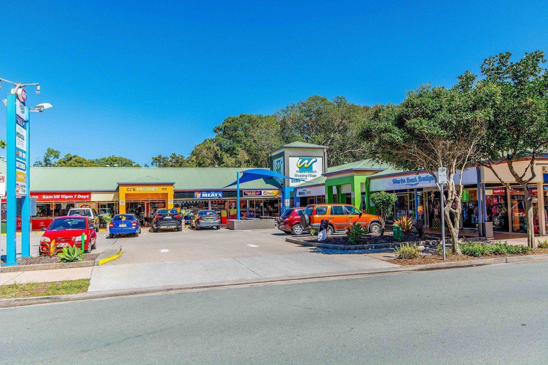 Walk to Surf Beach, Club and Shops - Sands Court Boyd St, Woorim