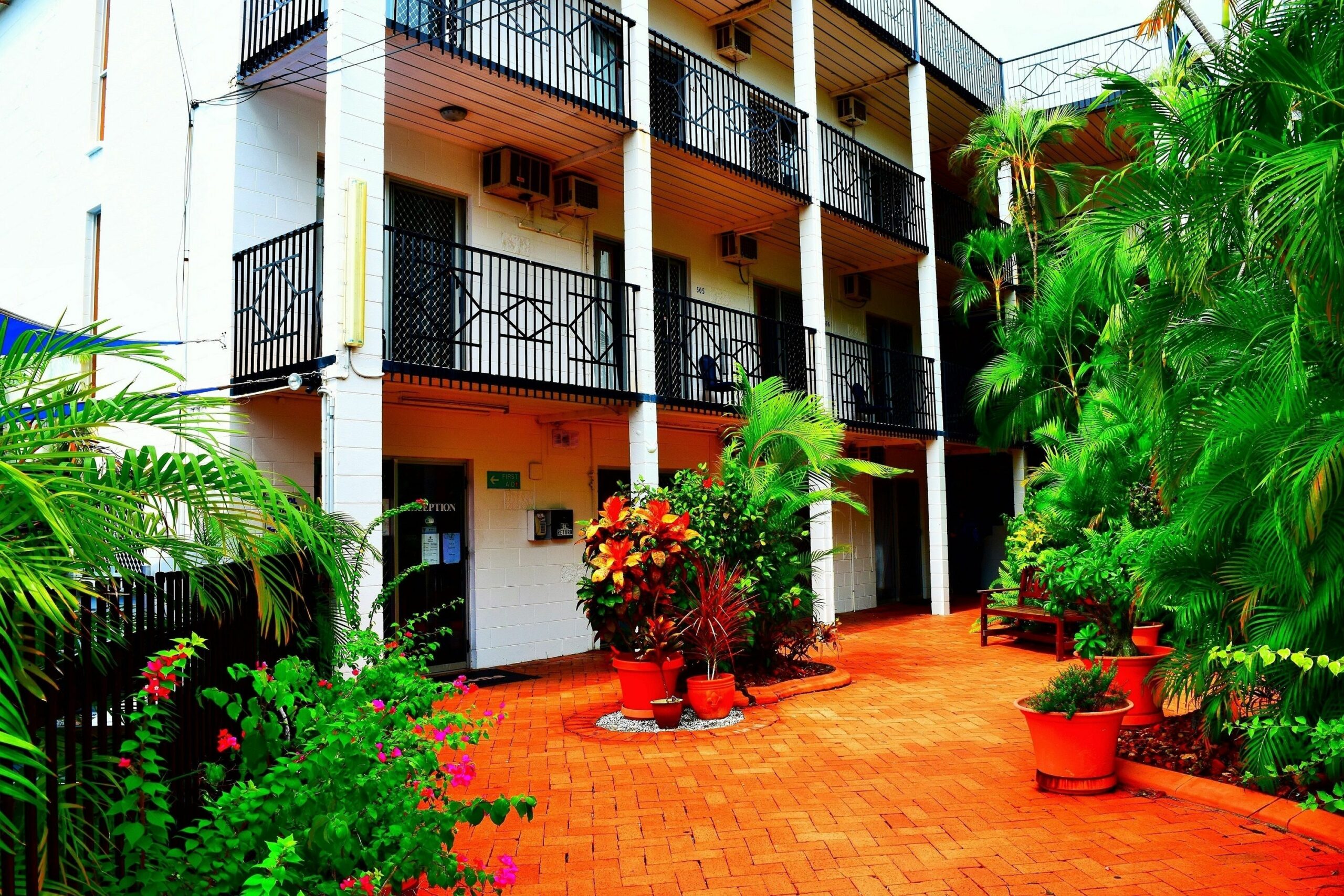 Coconut Grove Holiday Apartments