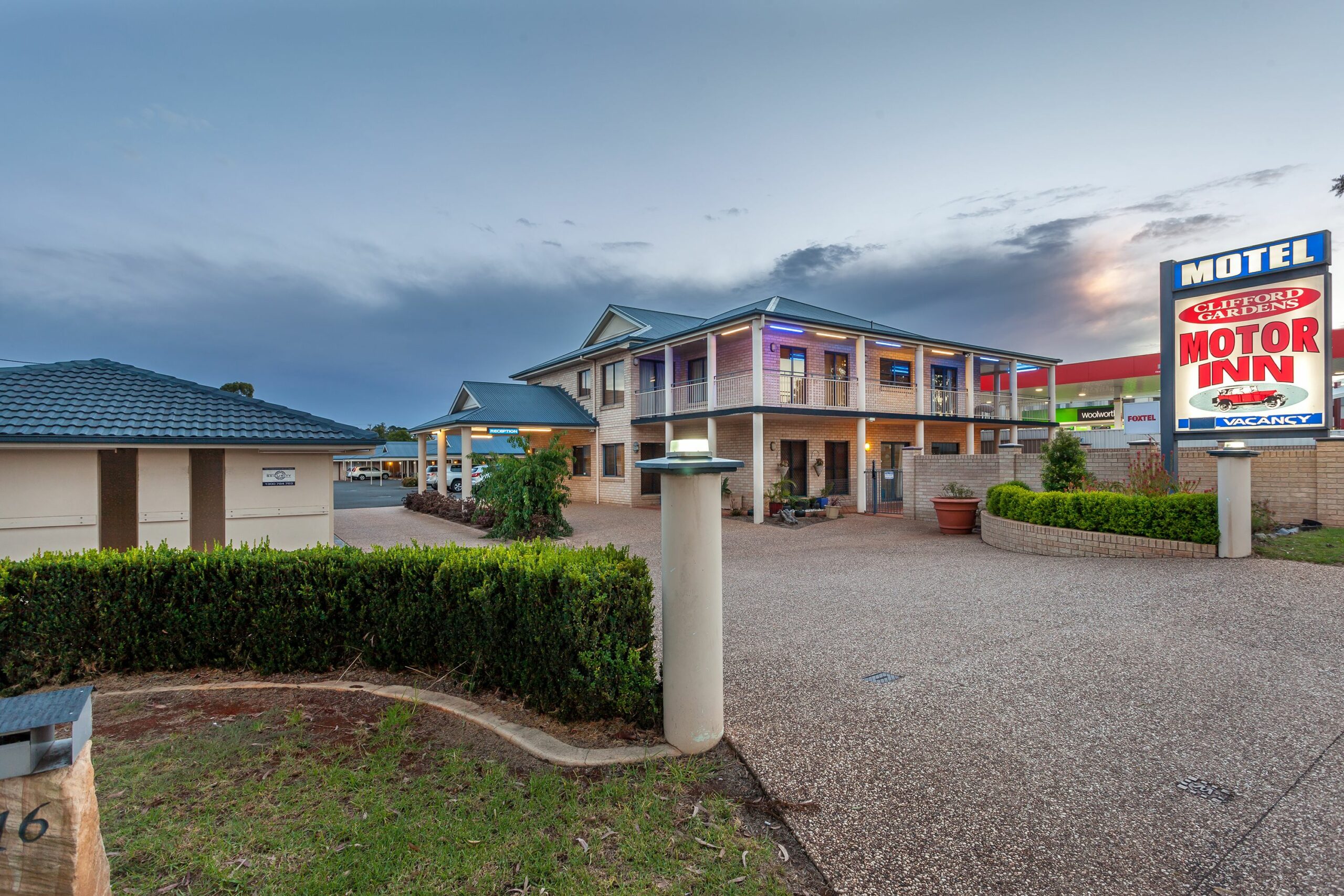 Clifford Gardens Motor Inn