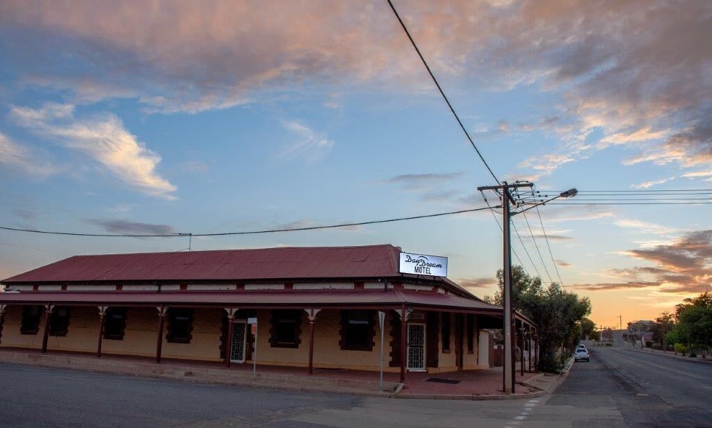 Daydream Motel and Apartments