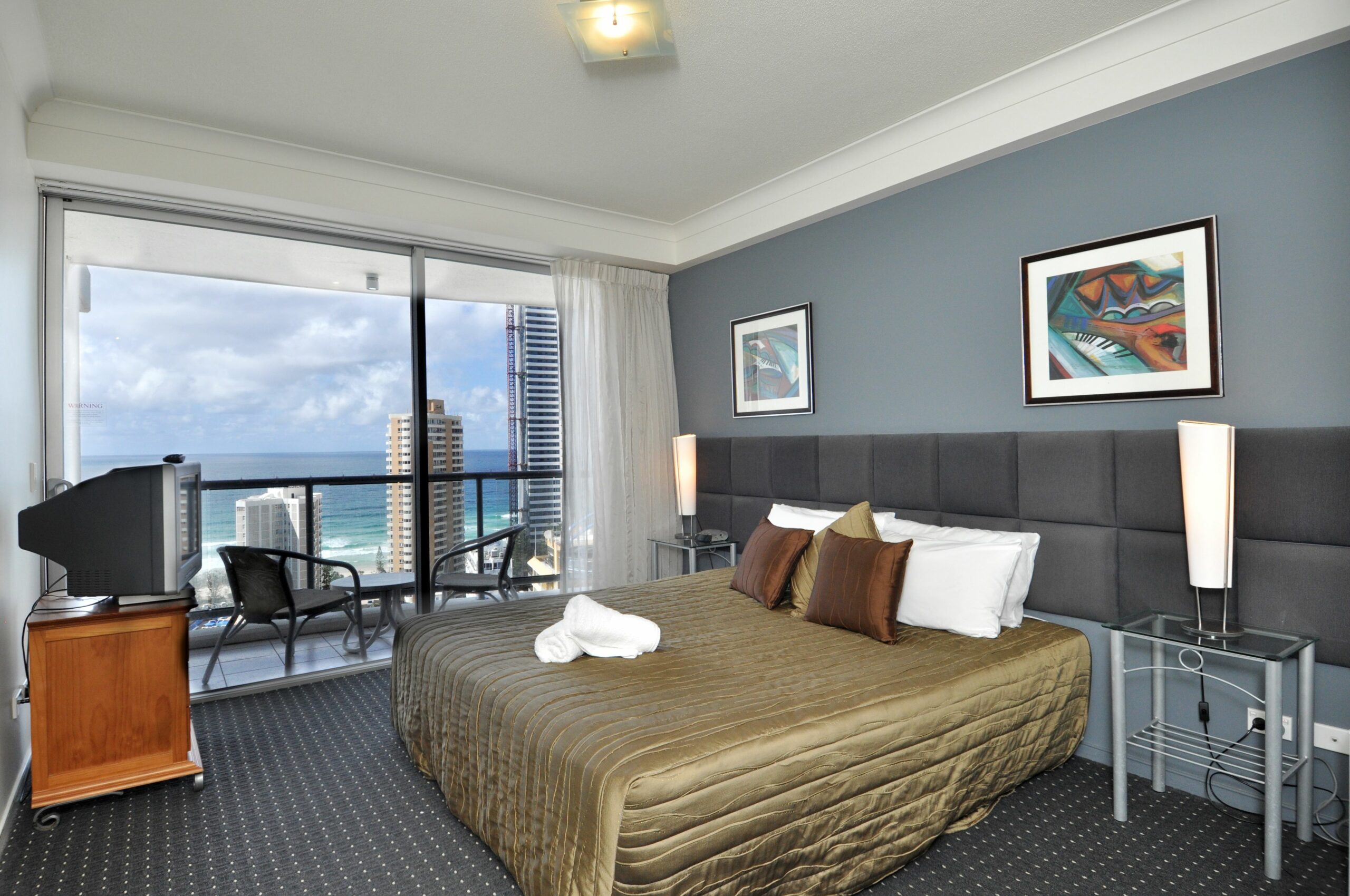 Chevron Renaissance - HR Surfers Paradise