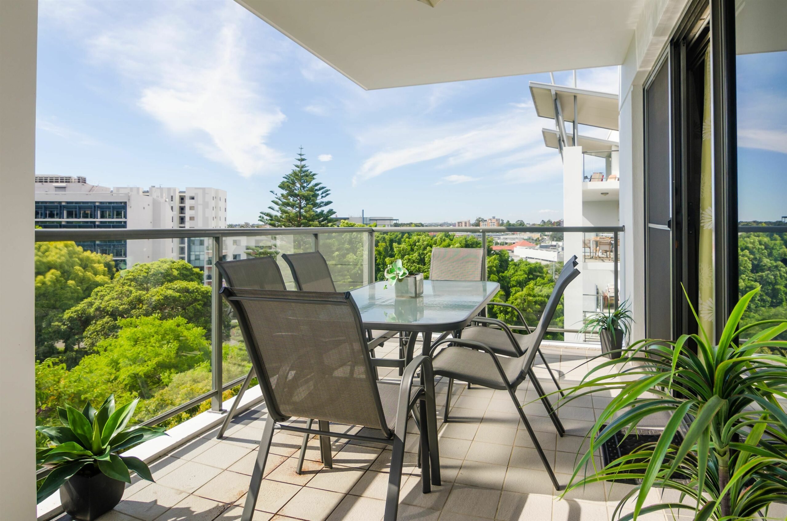 West Perth Luxury Apartment