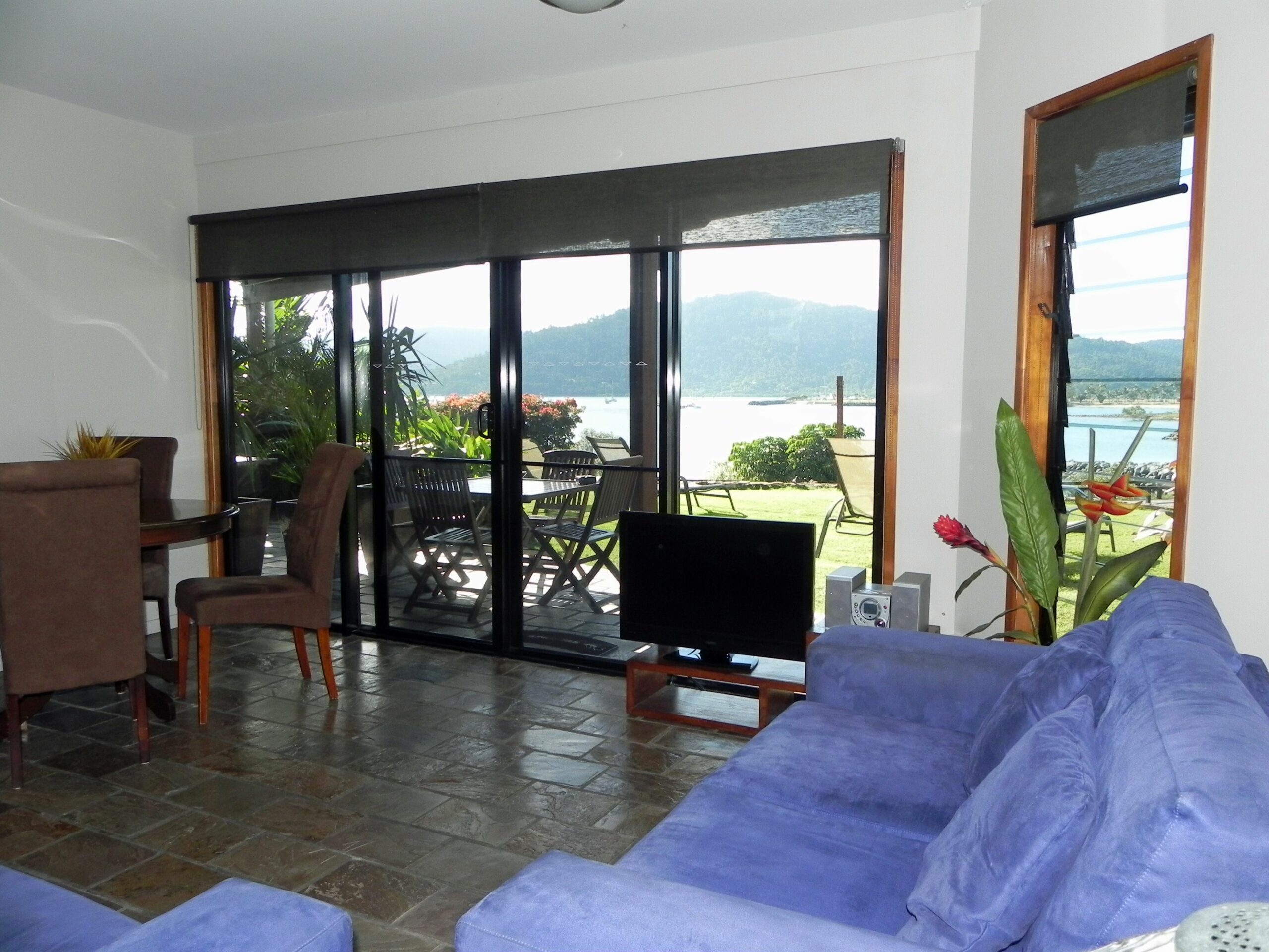 Airlie Waterfront Bed & Breakfast