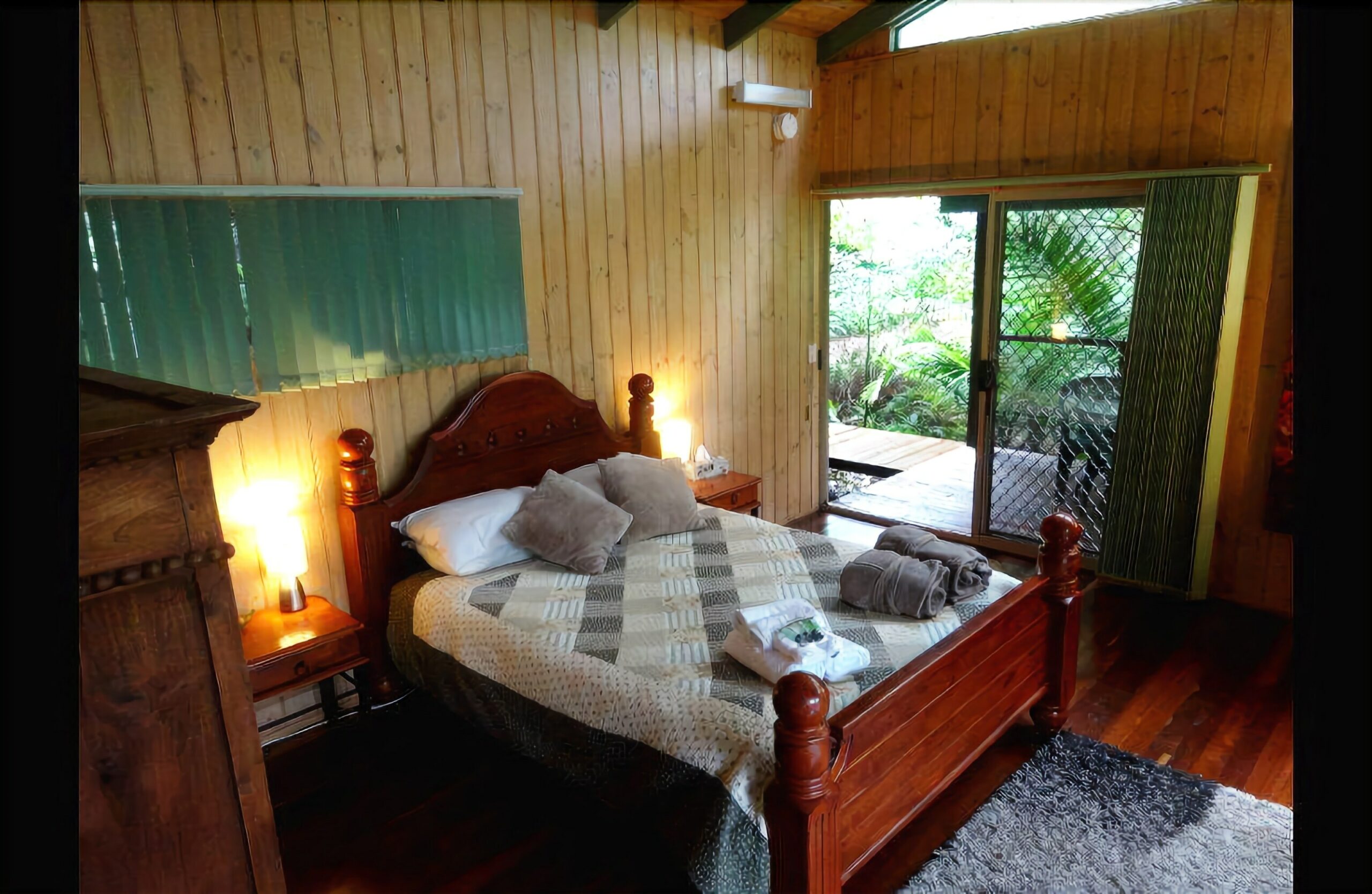 Treetops Accommodation Montville