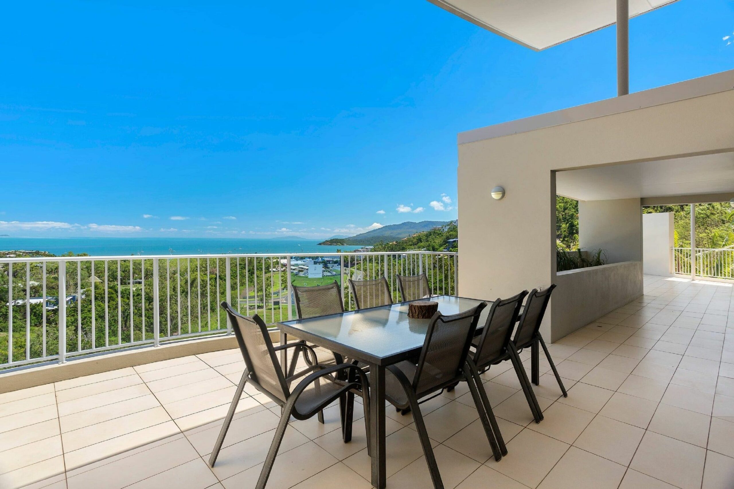 Azure Sea Whitsunday Resort