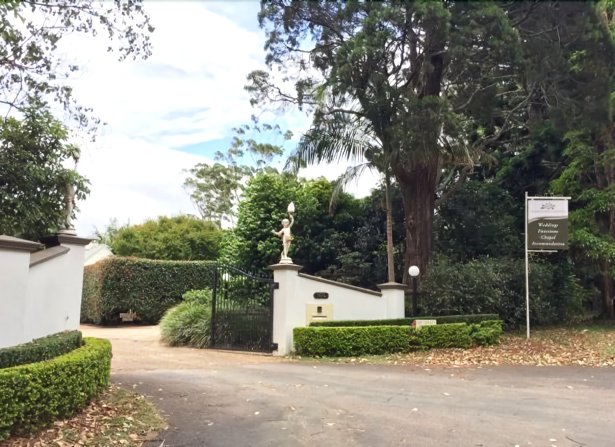 Tamborine Gardens