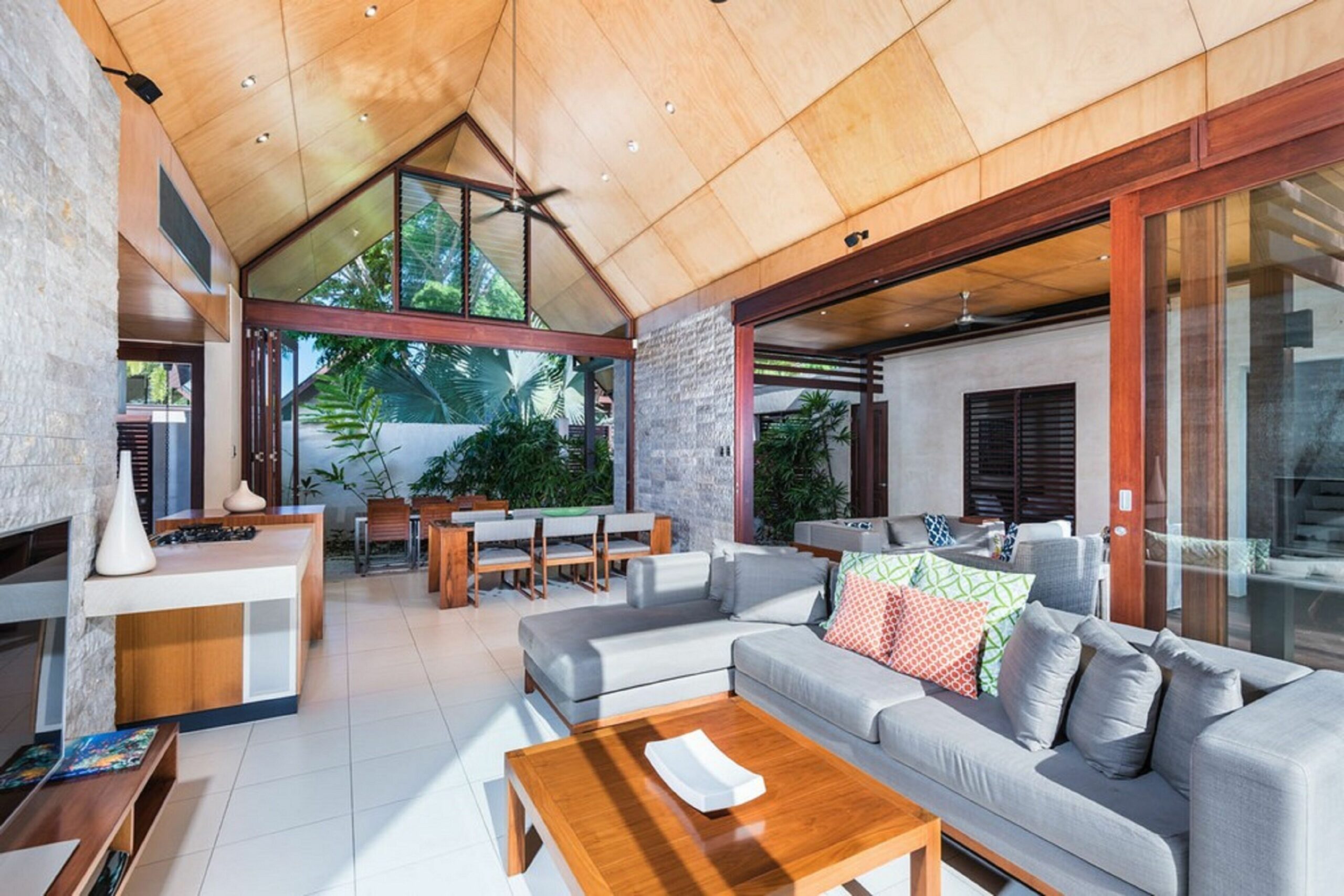 Niramaya Port Douglas 3 and 4 Bedroom Villas