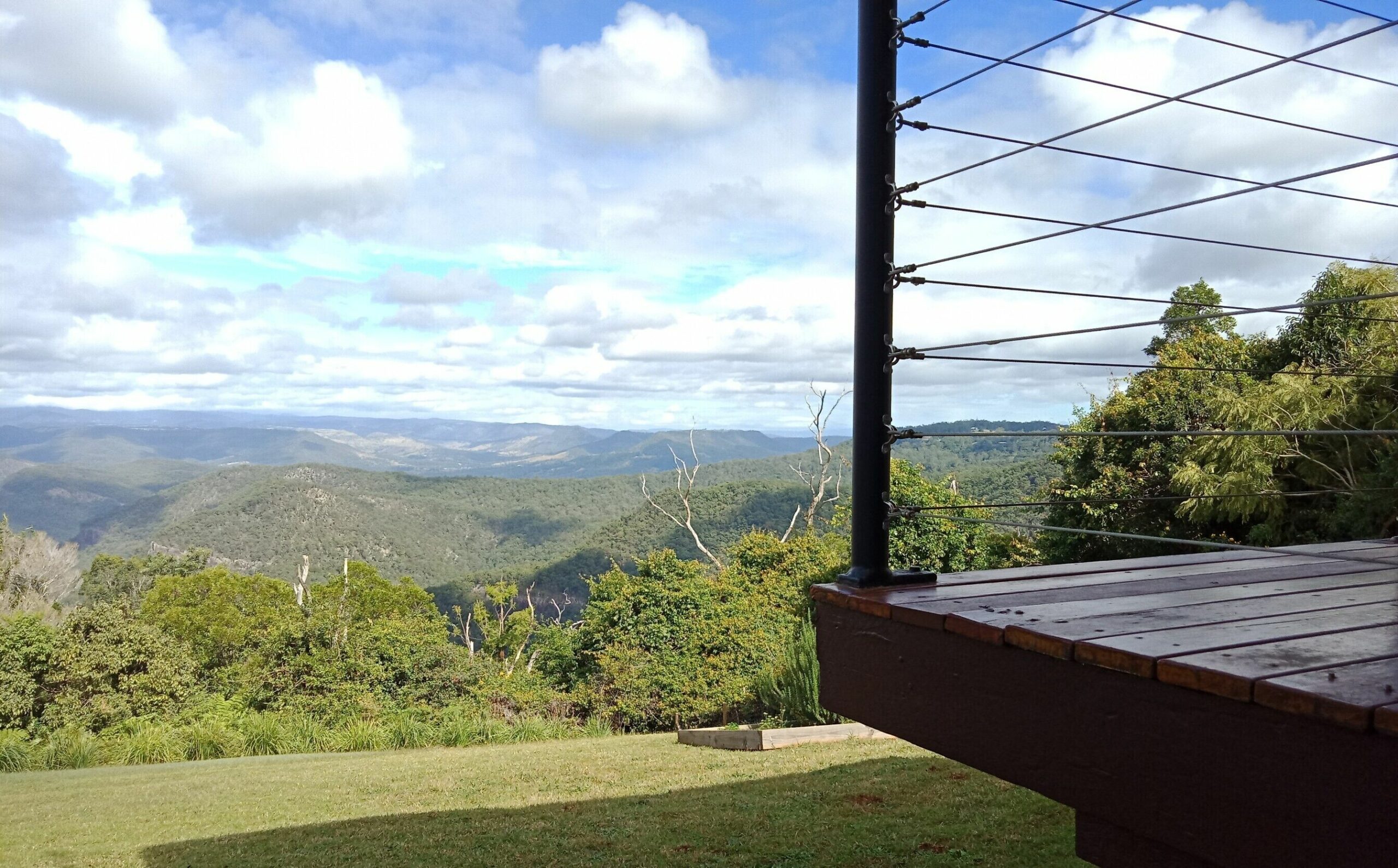 Mountain Lookout, the weekender Mt Tamborine