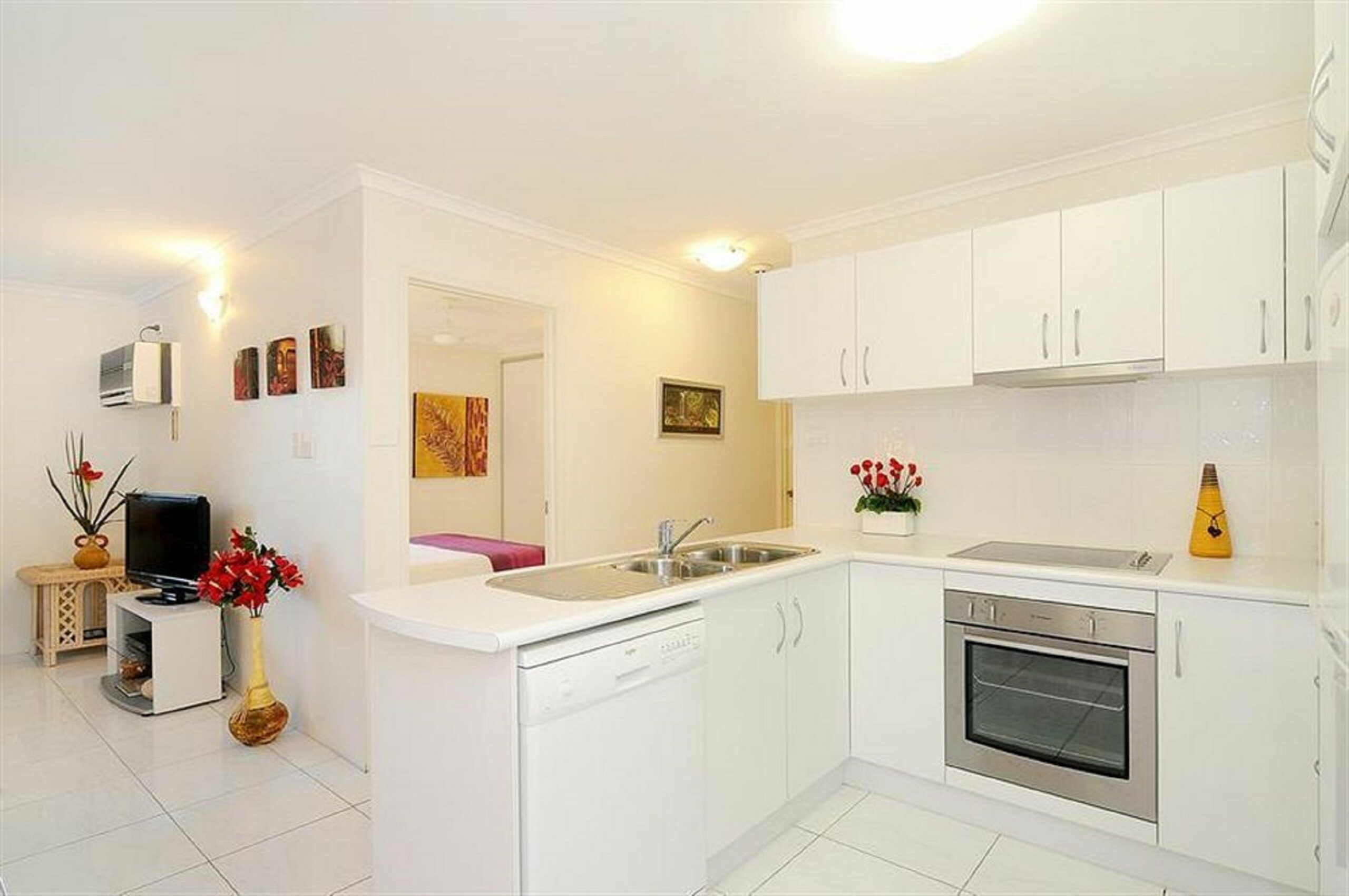 Port Douglas Outrigger Holiday Apartments