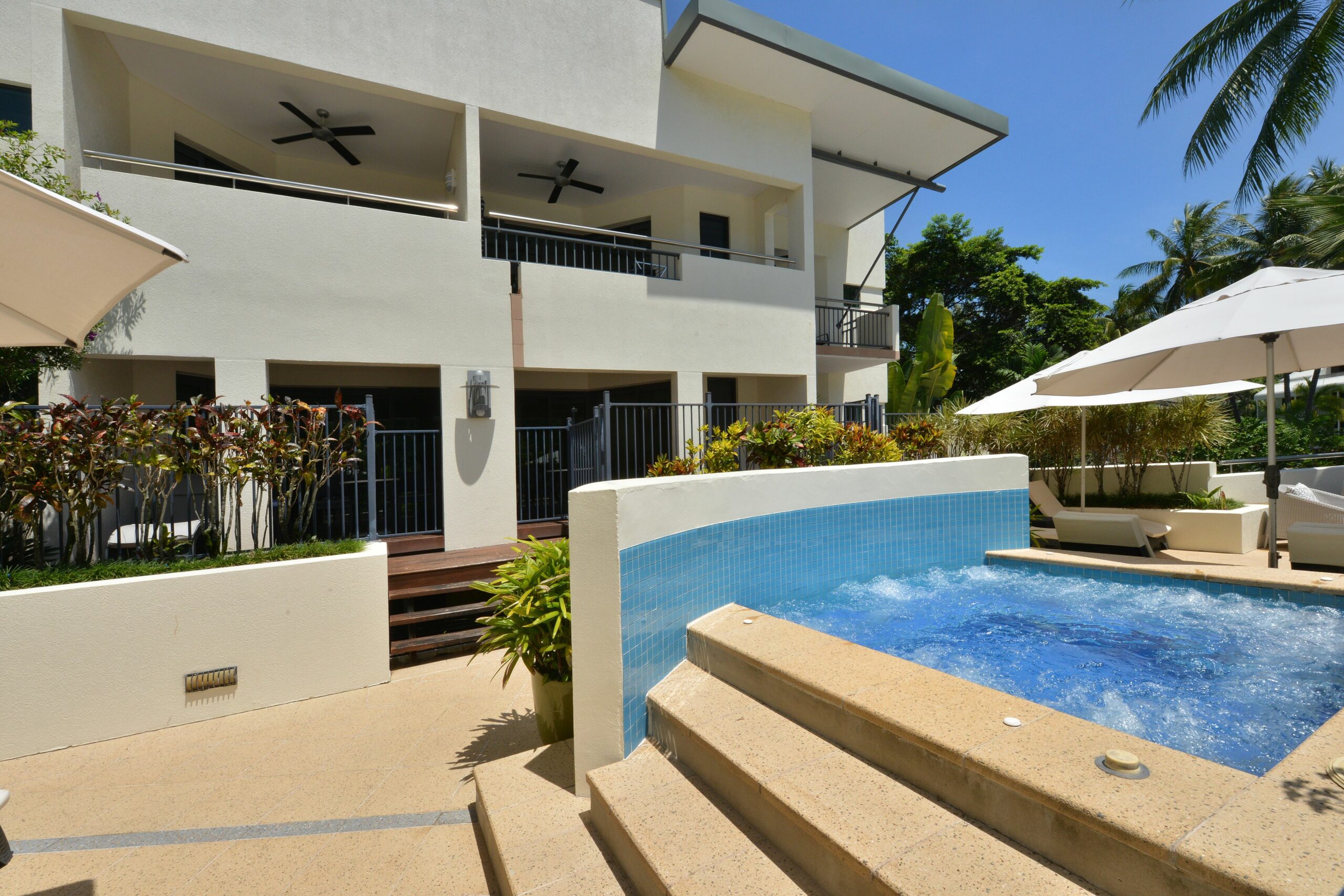 Seascape Holidays - Peninsula Apartments