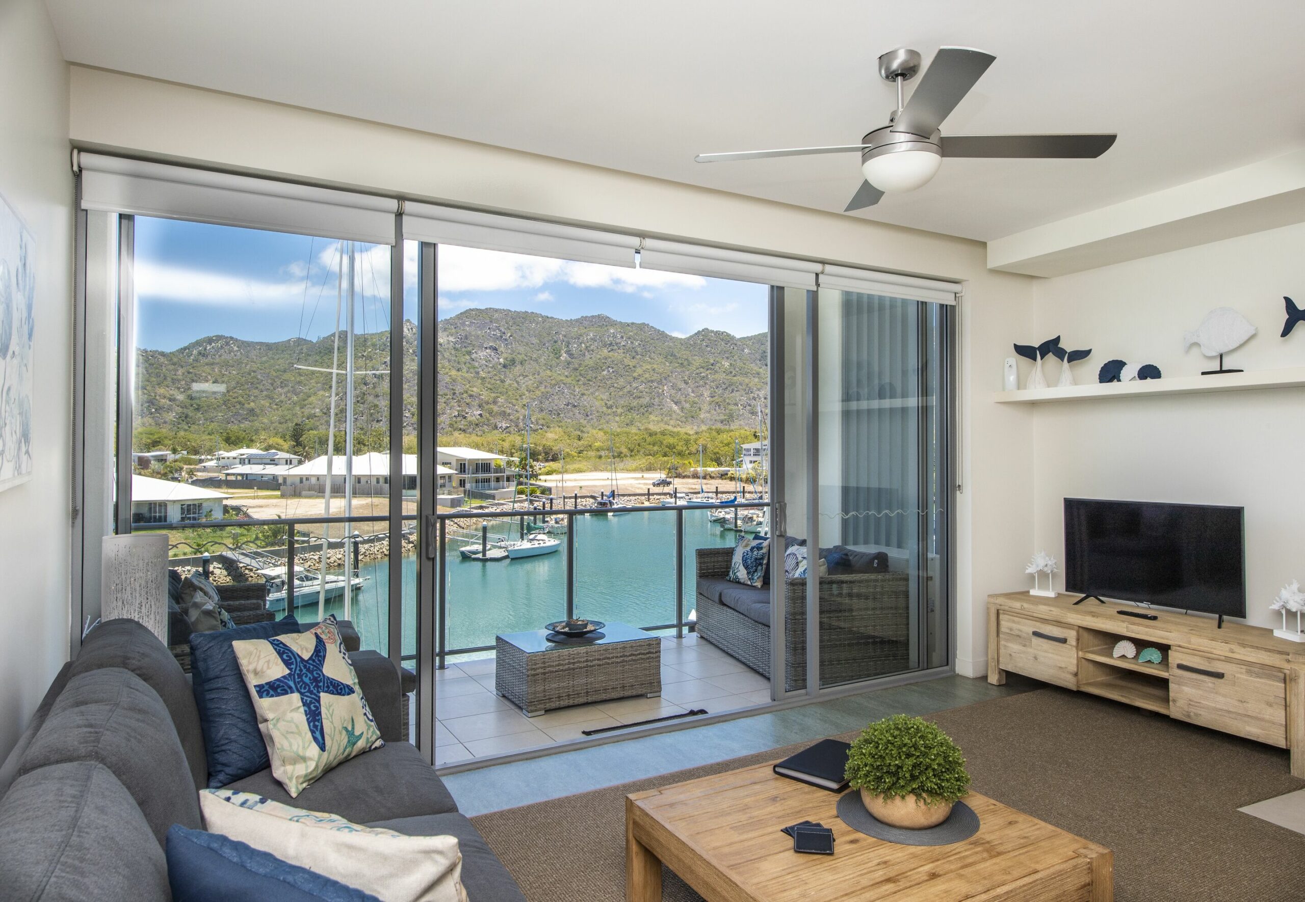 Absolute Waterfront Magnetic Island