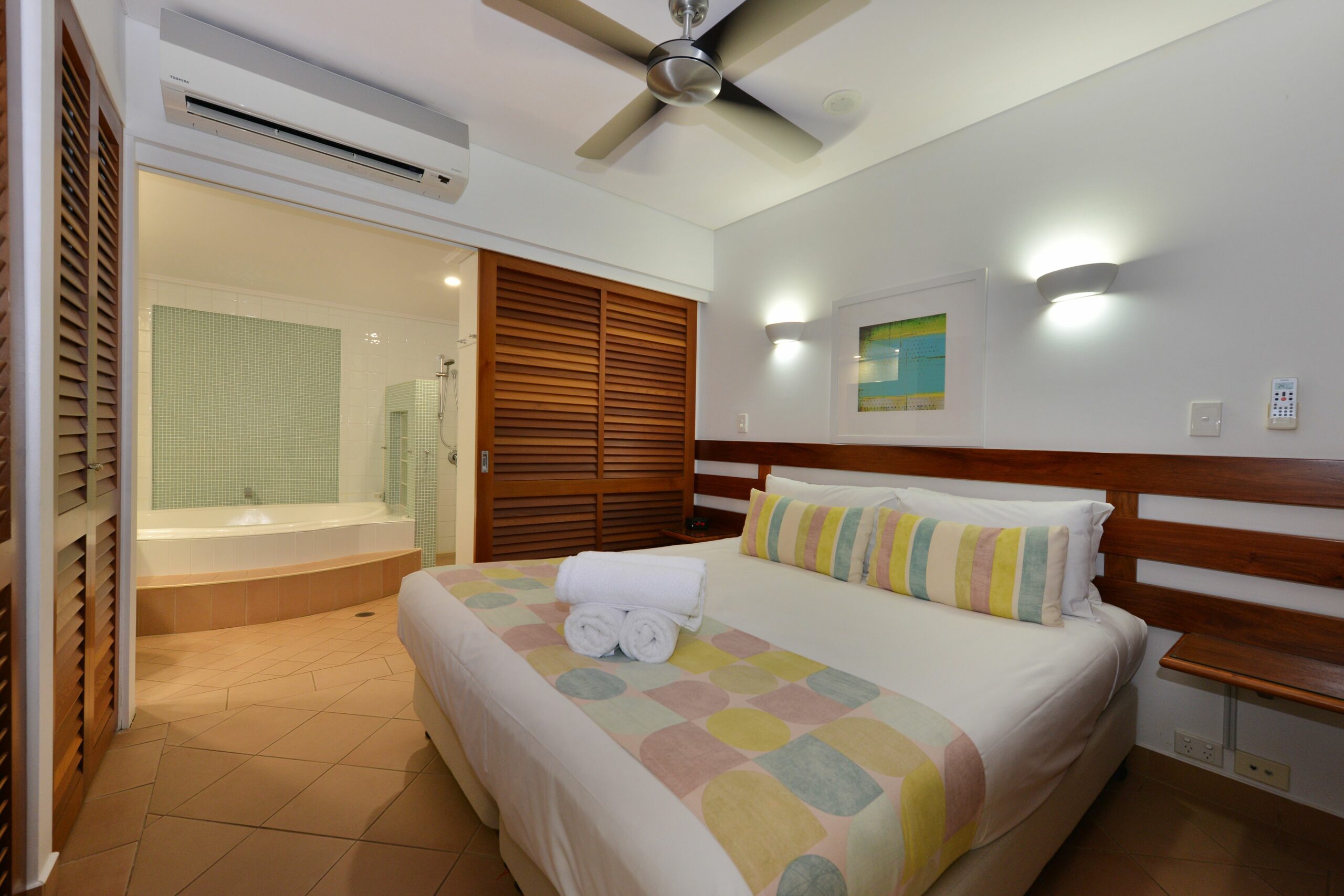 Seascape Holidays - Peninsula Apartments