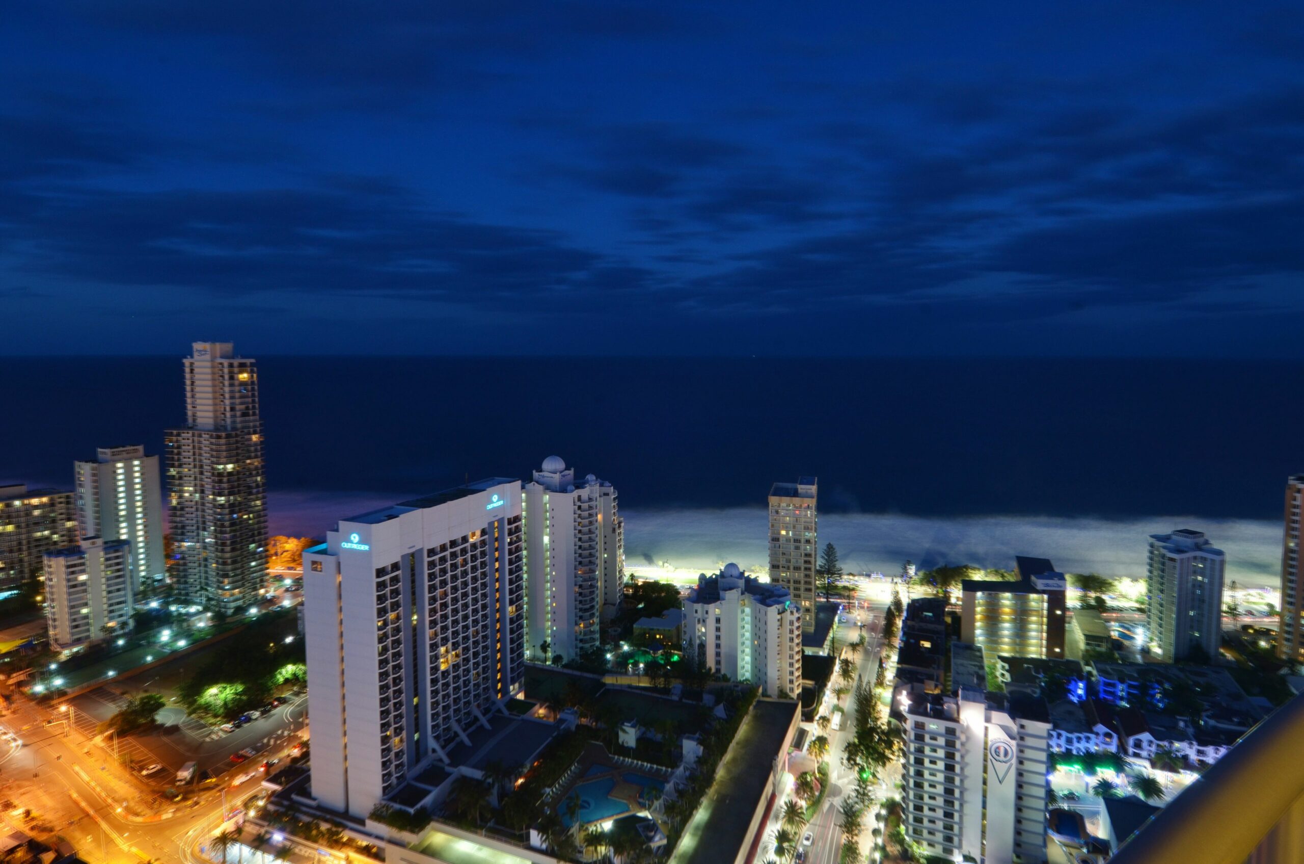 Chevron Renaissance - HR Surfers Paradise