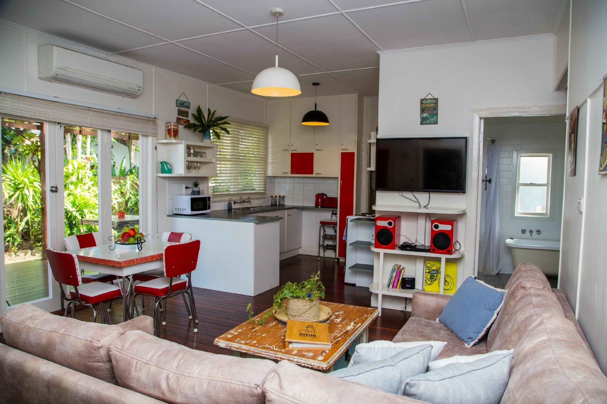 Frankies Beach House