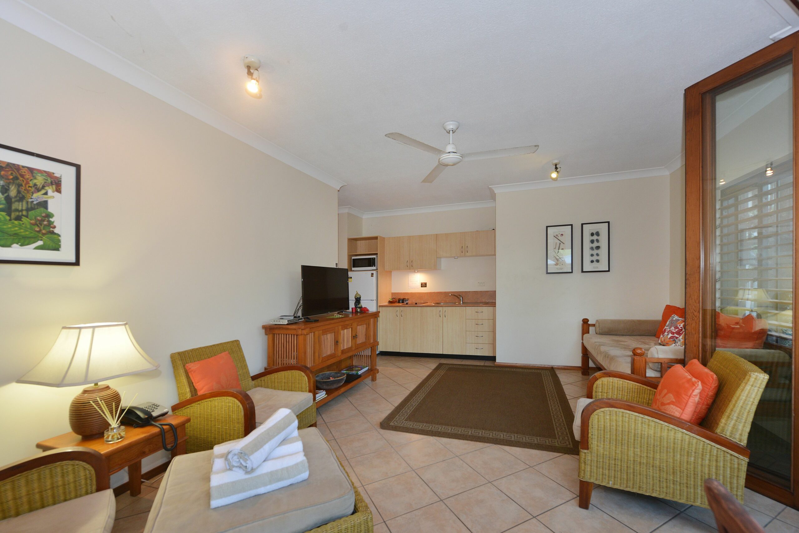 Seascape Holidays- Hibiscus Apartment