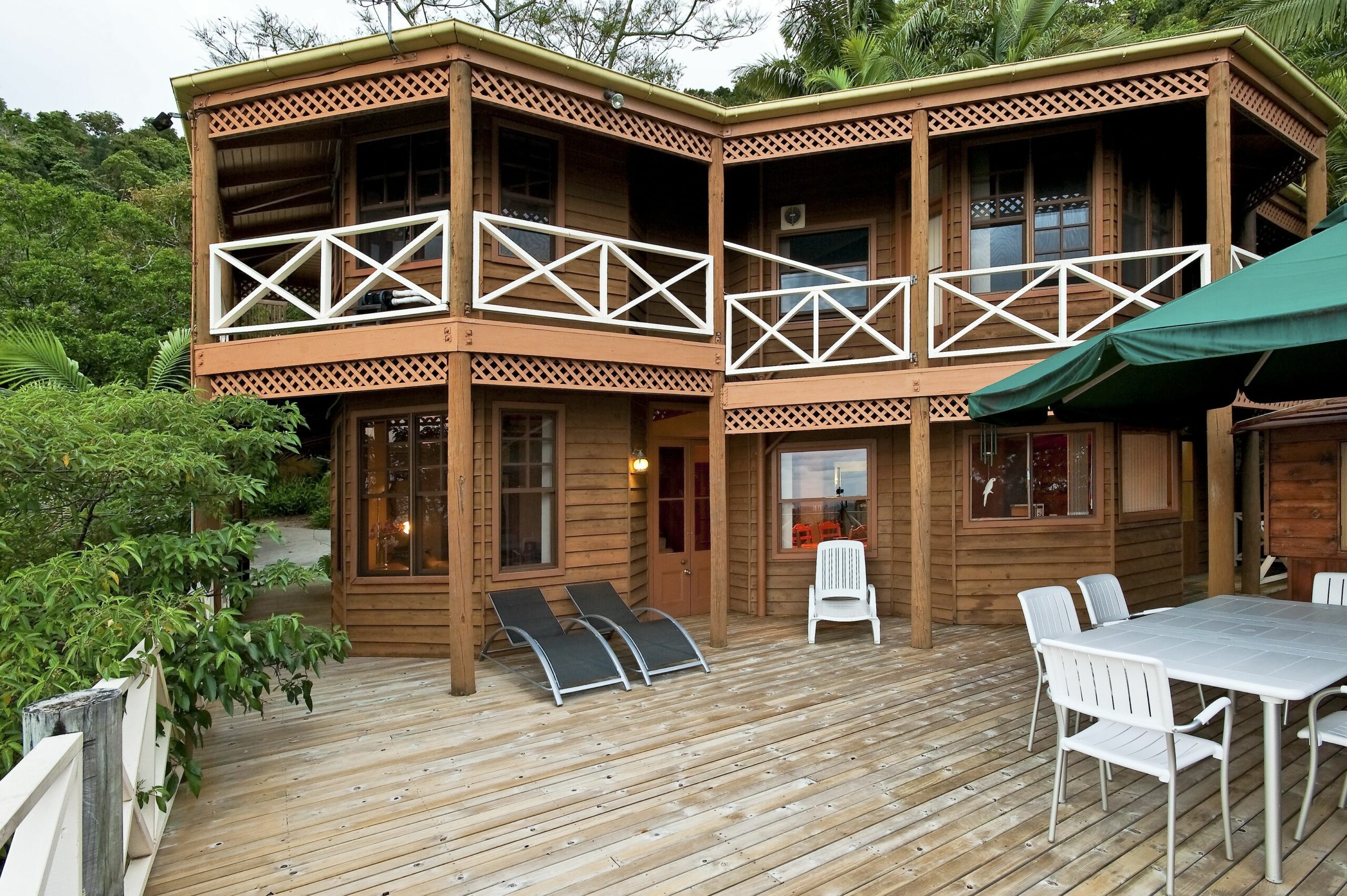 Treetops Accommodation Montville