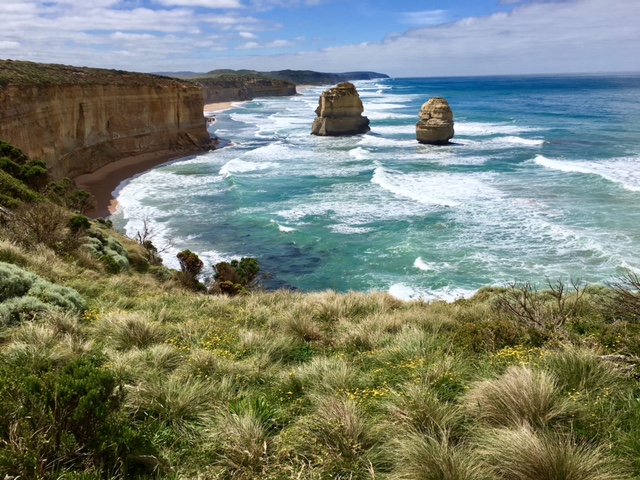 The Great Ocean Road and 12 Apostles Tour