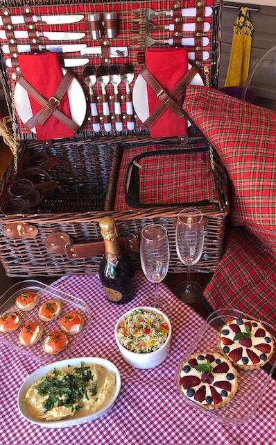 Three hour Blue Mountains Tour in one of our Vintage 1929 Cadillac LaSalles with a luxurious picnic.