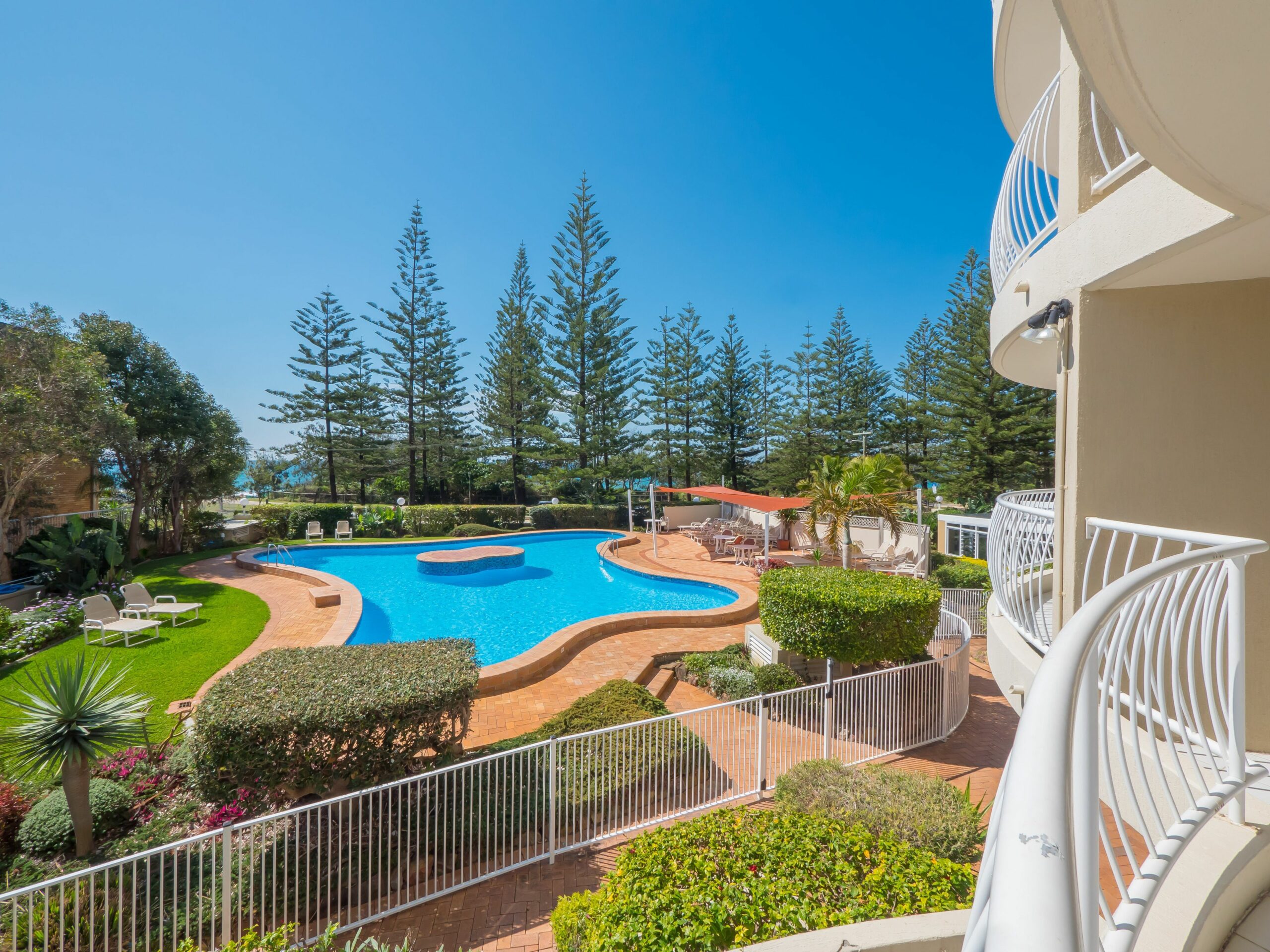 Burleigh Surf Apartments