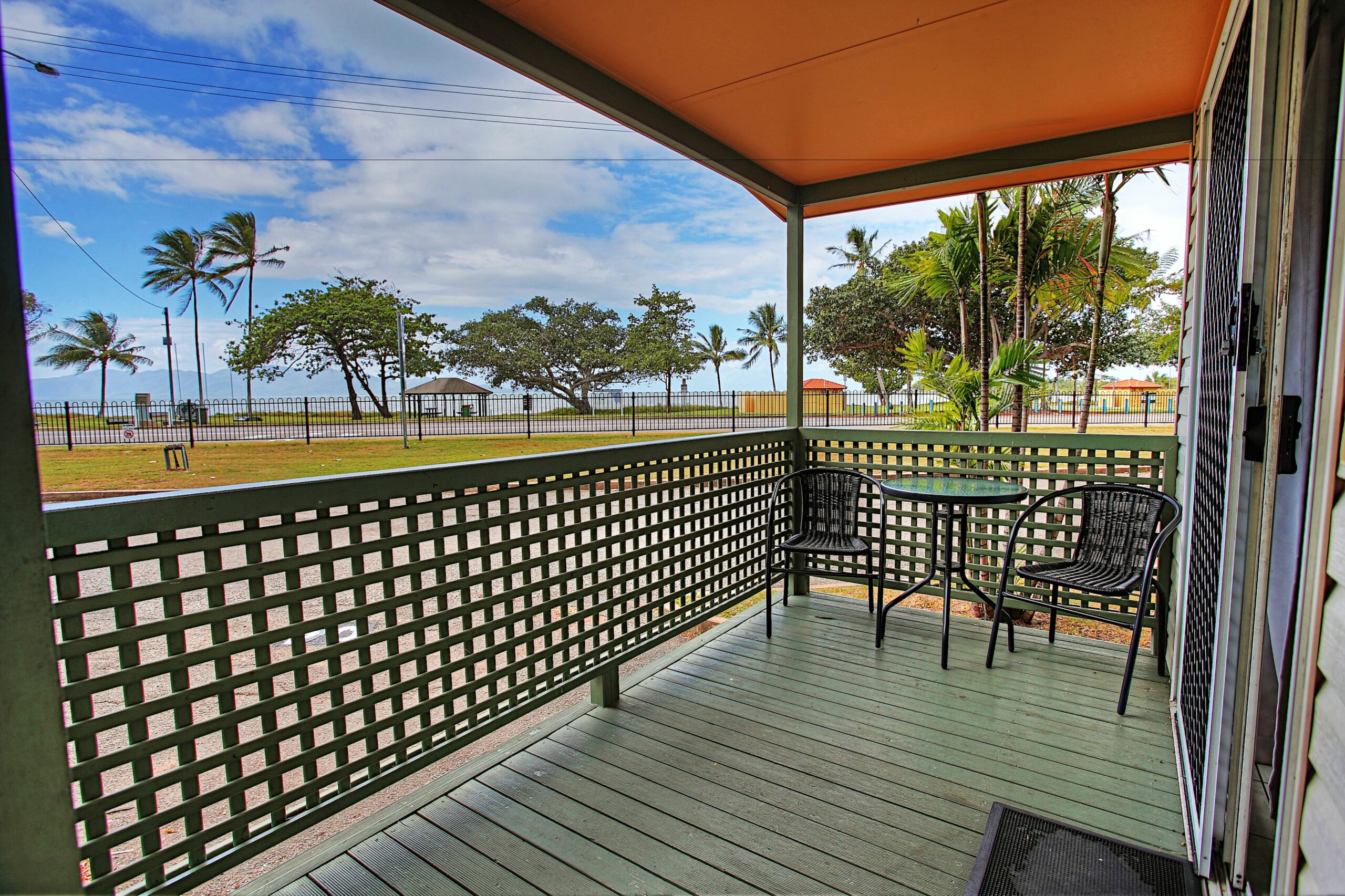 BIG4 Rowes Bay Beachfront Holiday Park