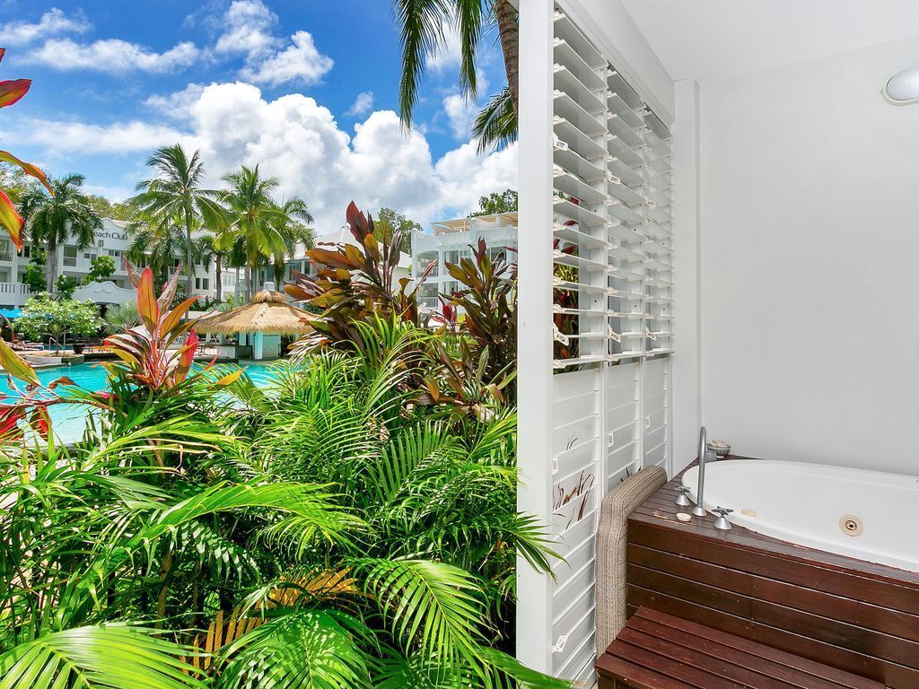 2 Bedroom Beach Club Lagoon Apartment Palm Cove