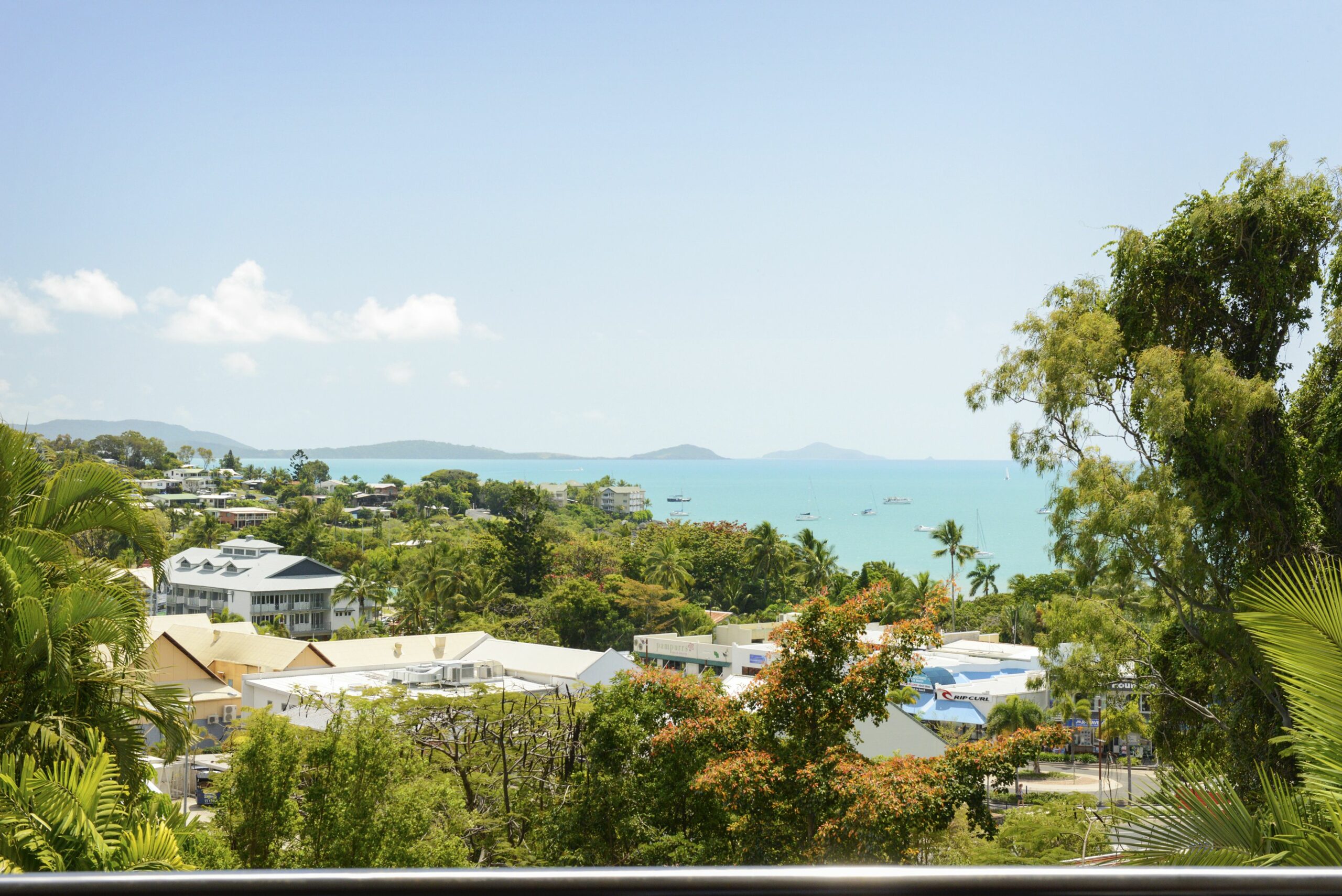 Airlie Harbour 3 Bedroom Apartment