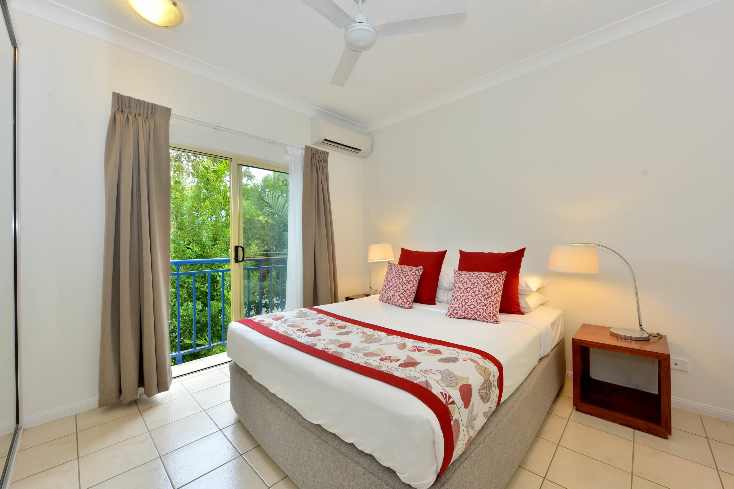 Central Plaza Port Douglas Apartments