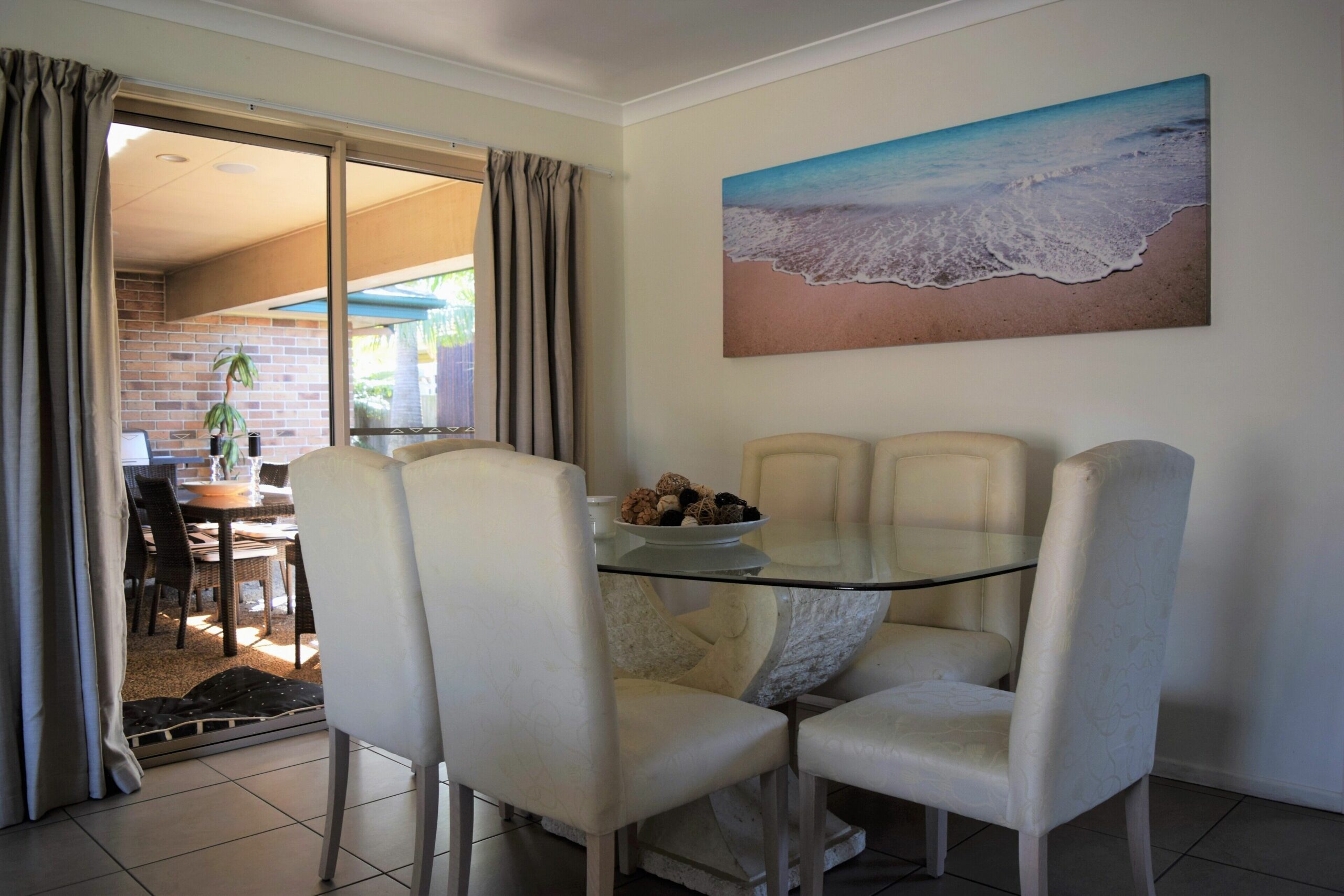 Spacious Pet Friendly Home With Private Pool 5mins From Mooloolaba Beach